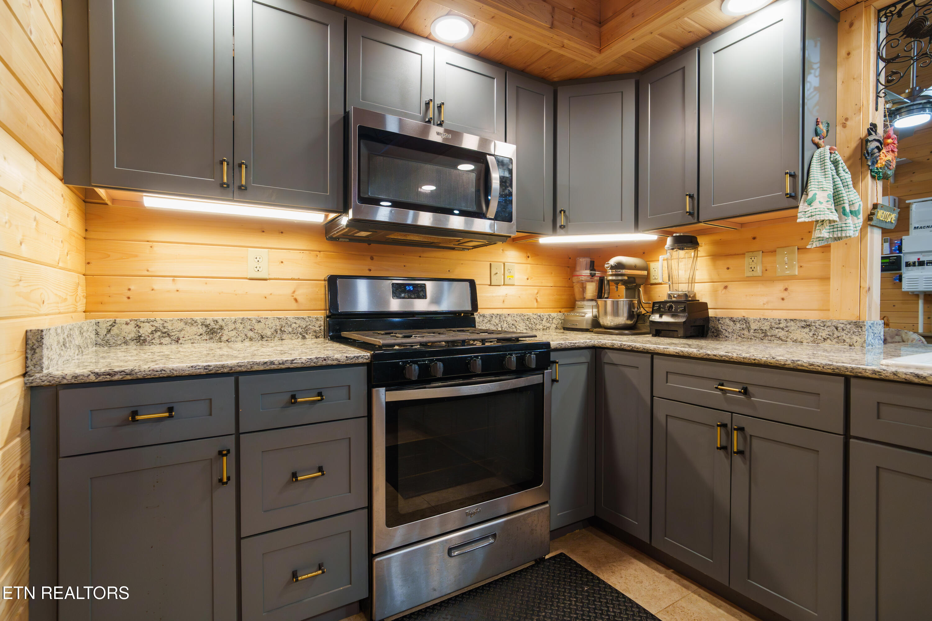 1302 Cummingsville/sparkmantown Road Doyle TN 38559