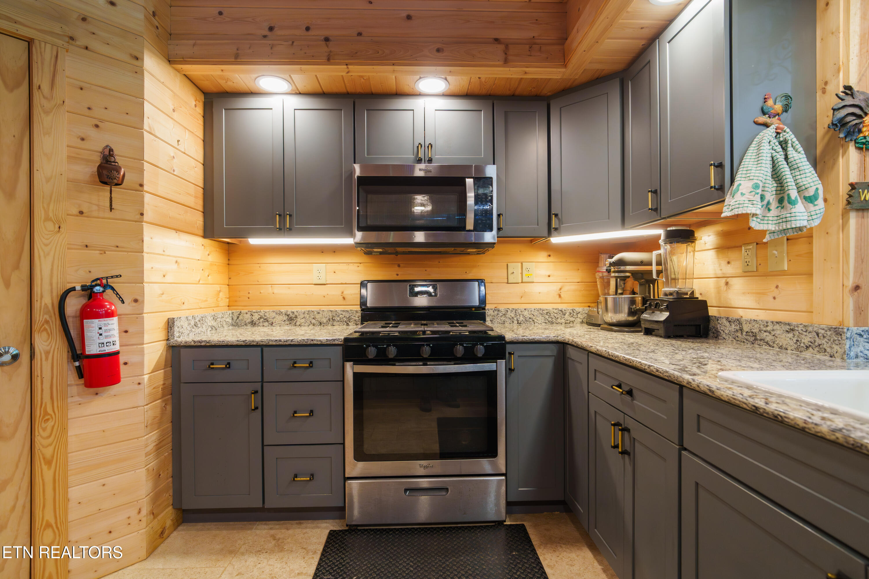 1302 Cummingsville/sparkmantown Road Doyle TN 38559