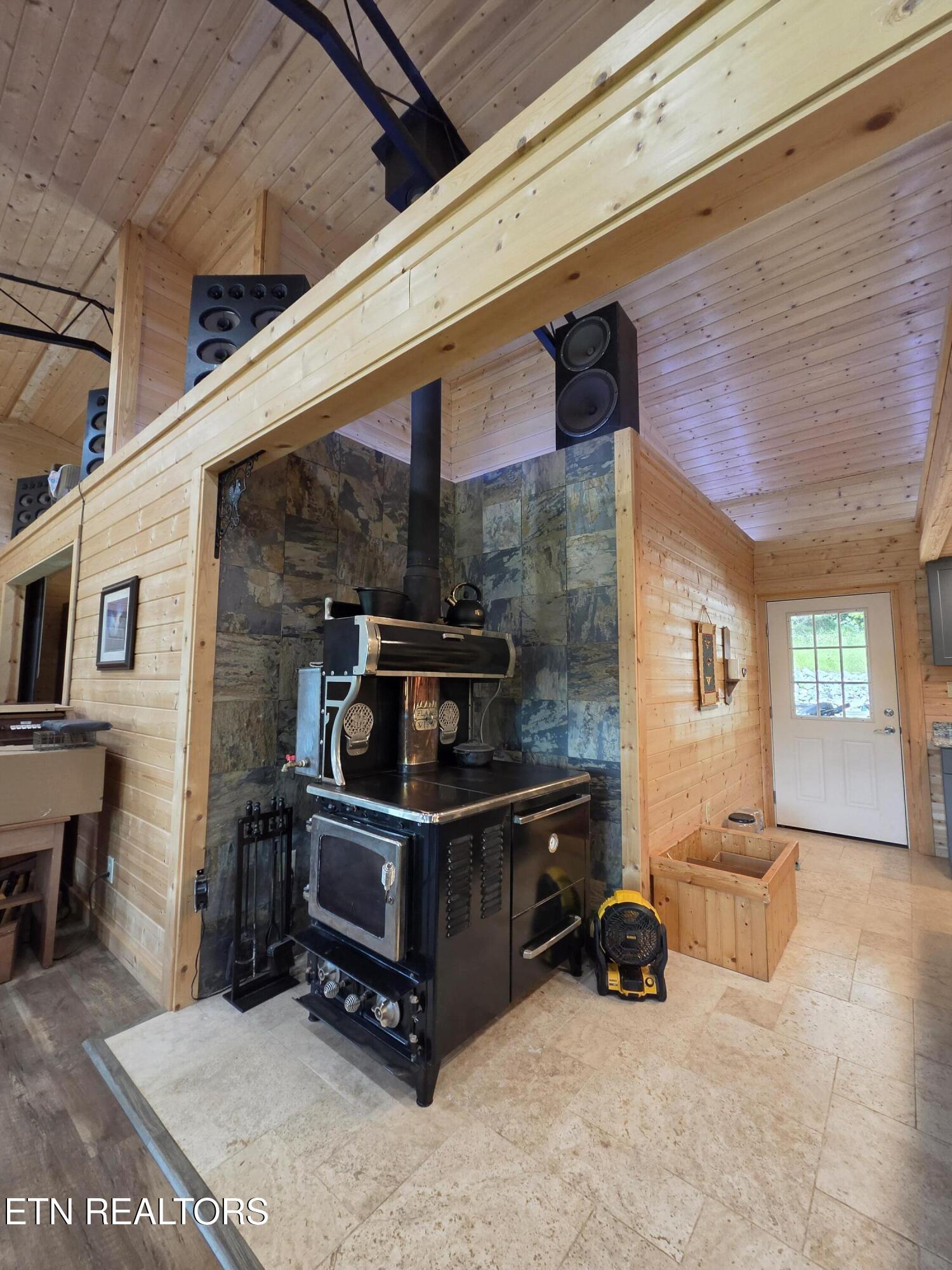 1302 Cummingsville/sparkmantown Road Doyle TN 38559