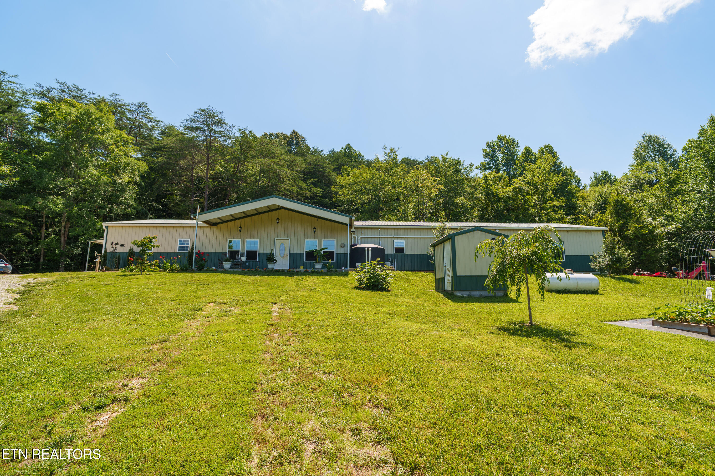1302 Cummingsville/sparkmantown Road Doyle TN 38559