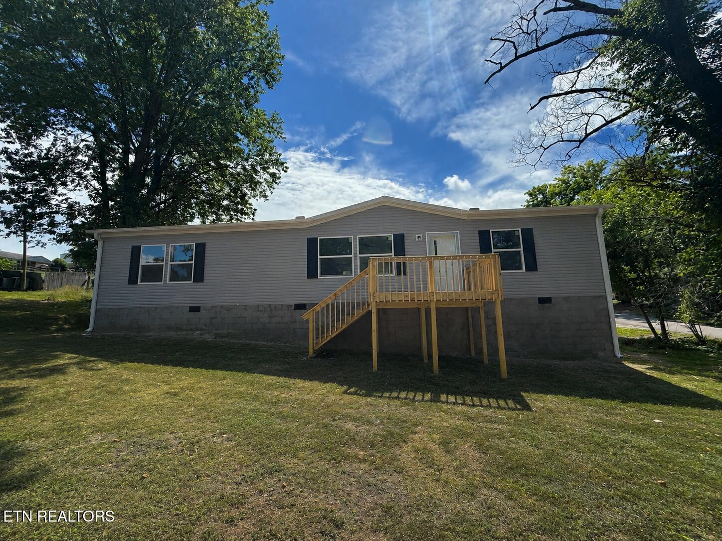 600 W 7th Avenue Lenoir City TN 37771