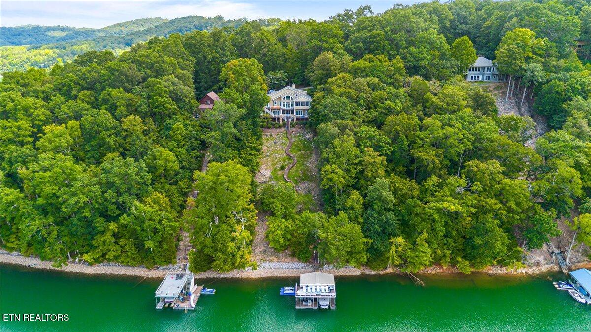 1304 N Shorewood Lane Caryville TN 37714