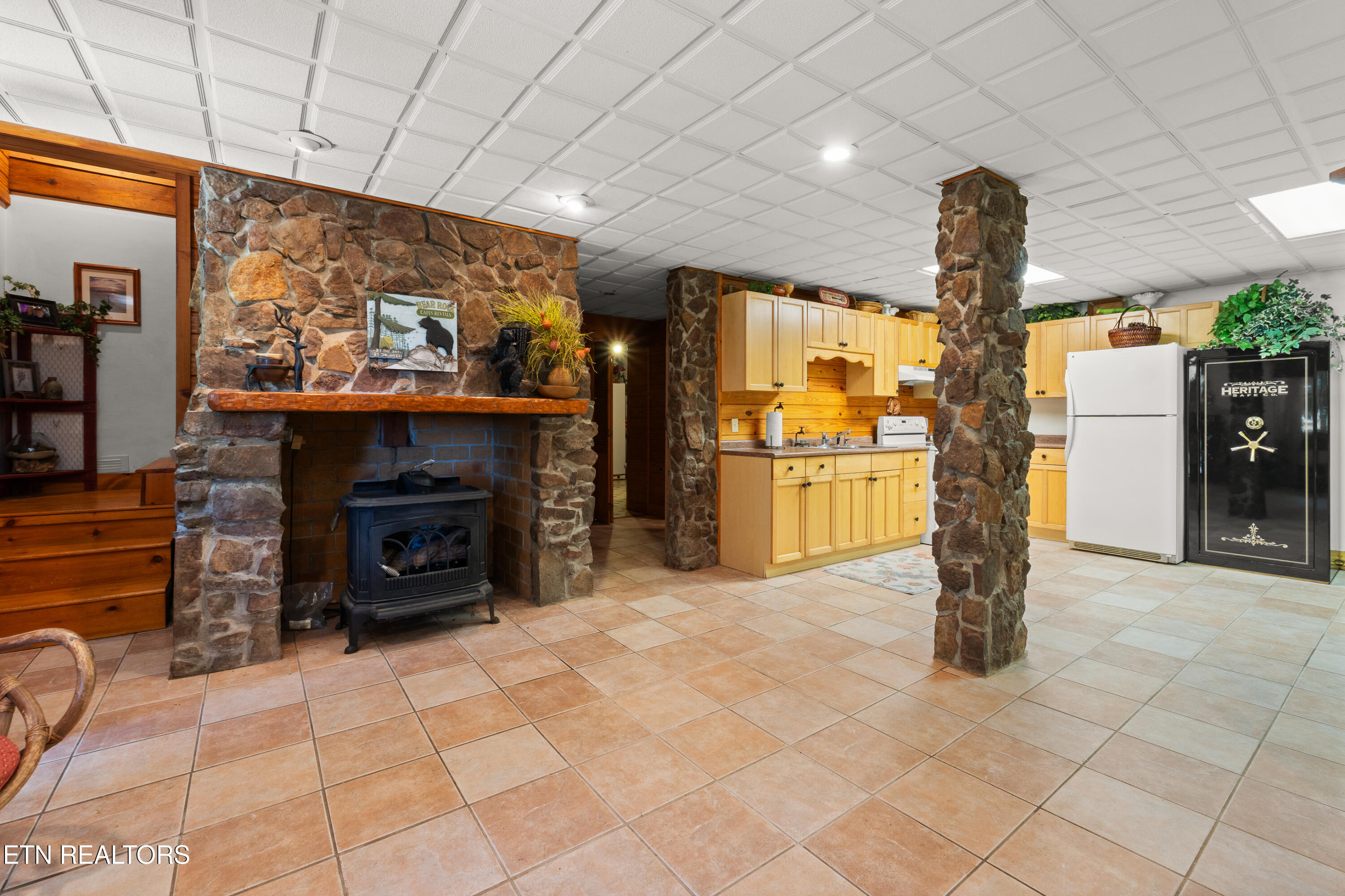 1130 Lakeview Drive Sharps Chapel TN 37866