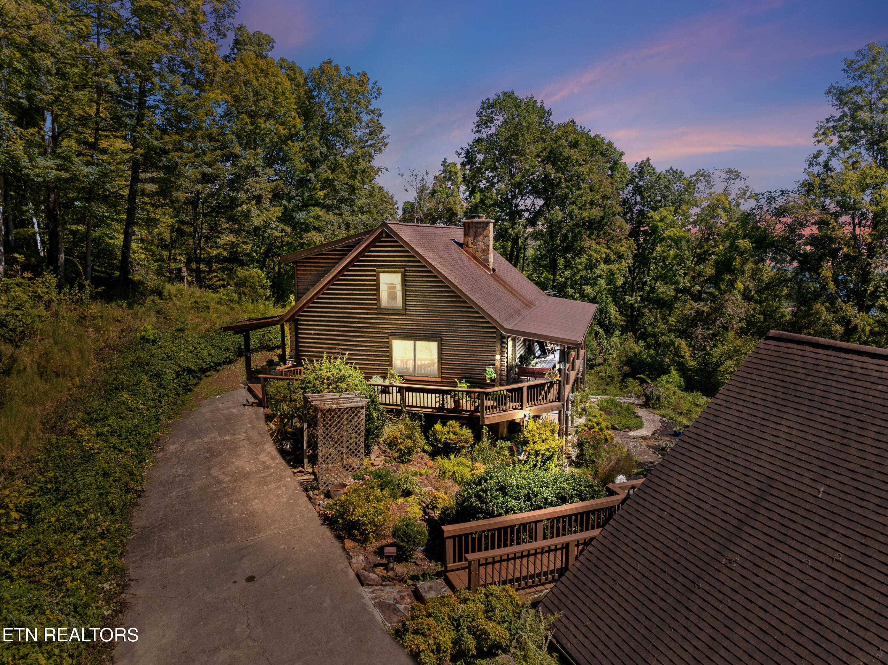 1130 Lakeview Drive Sharps Chapel TN 37866