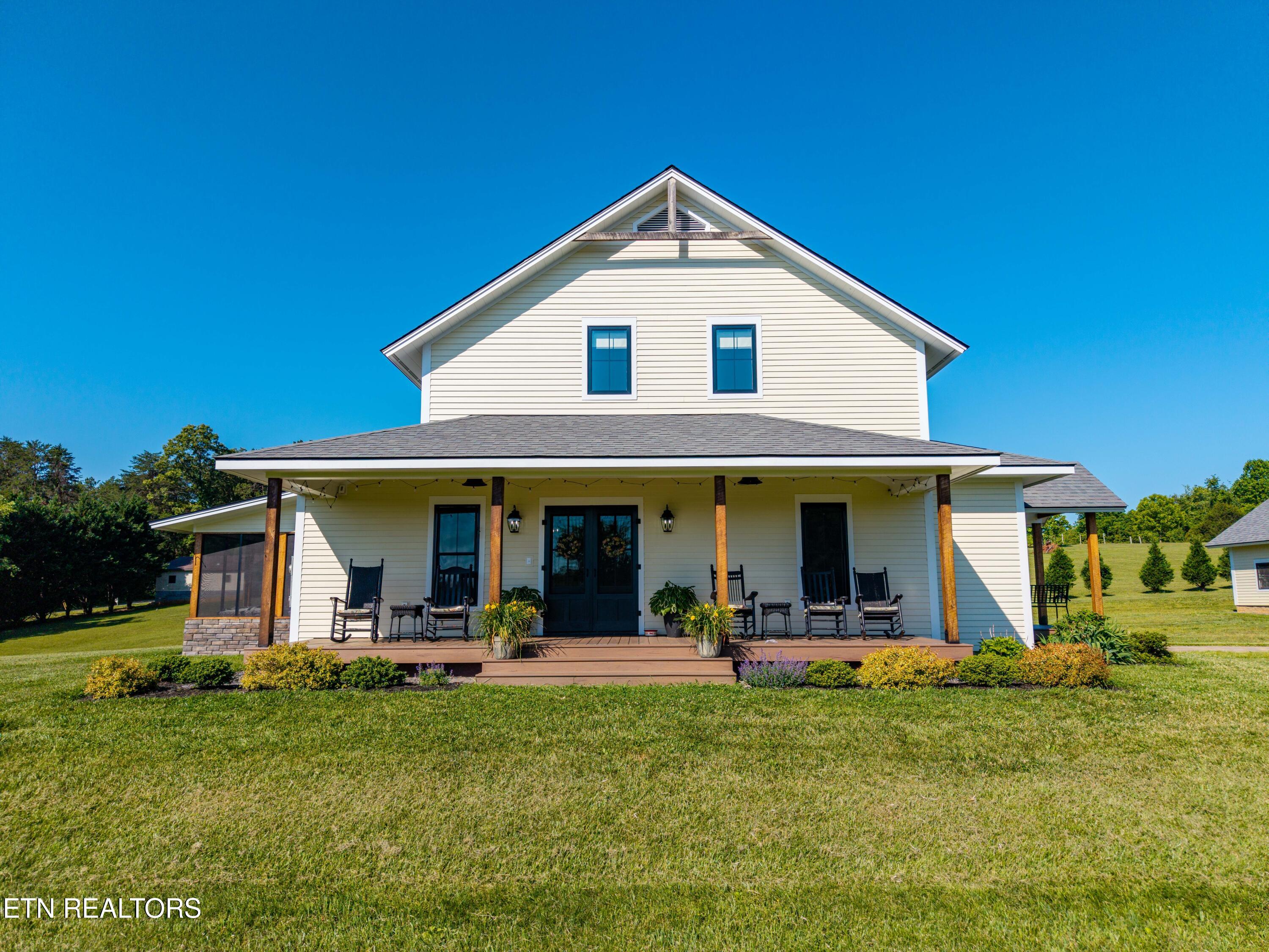 1421 Squire Fox Road Dandridge TN 37725