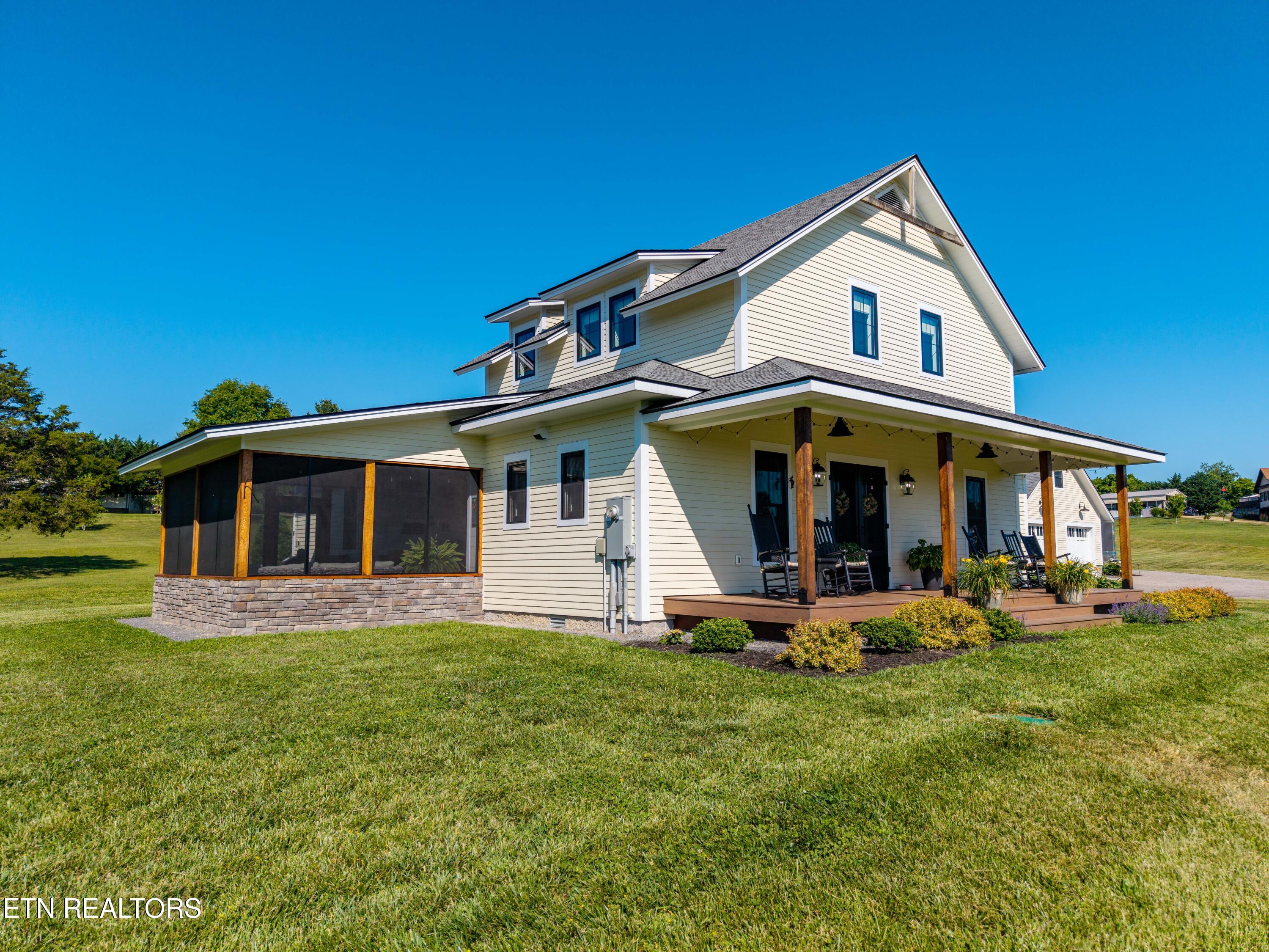 1421 Squire Fox Road Dandridge TN 37725