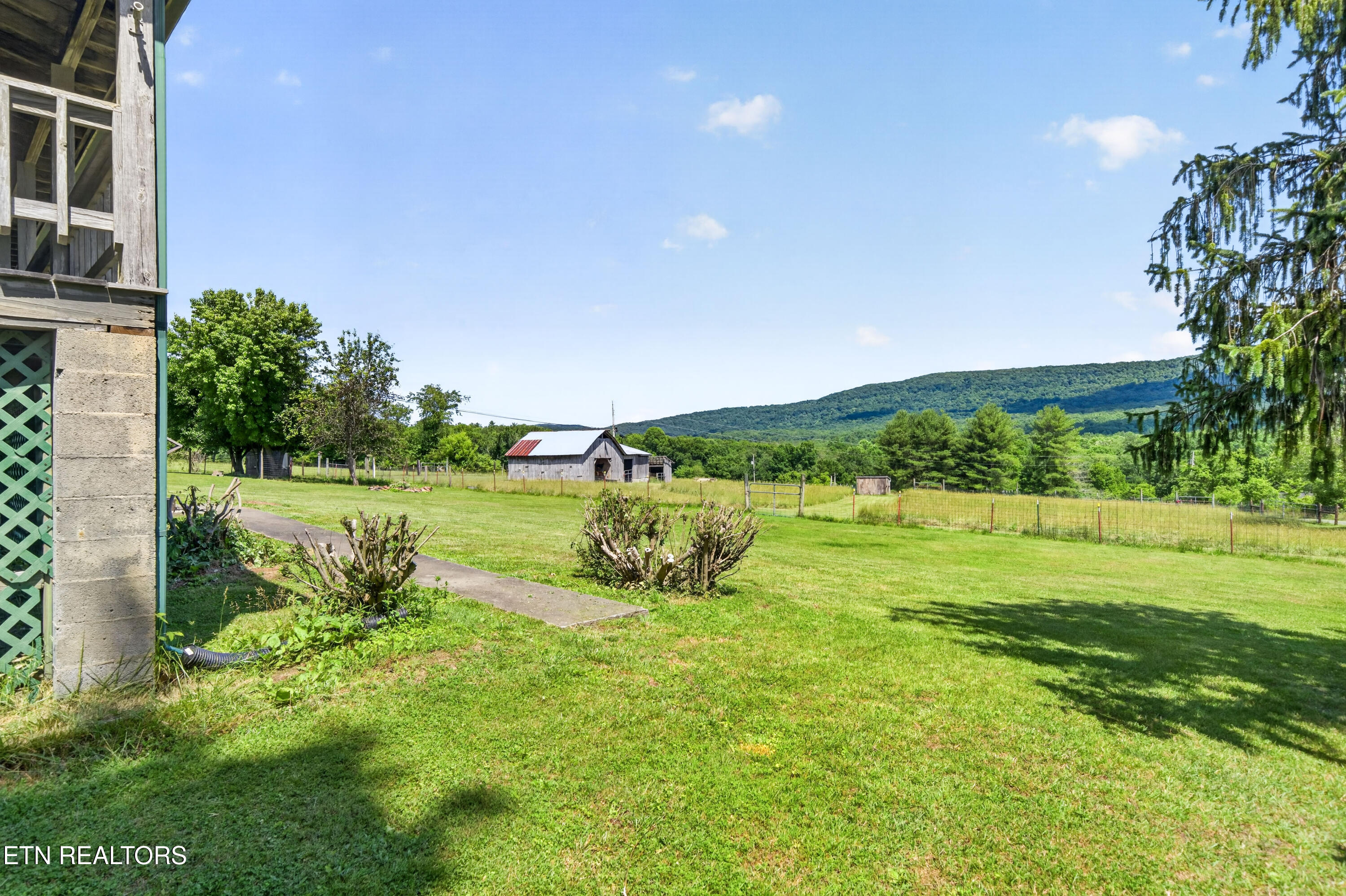 147 Bradbury Lane Crossville TN 38555