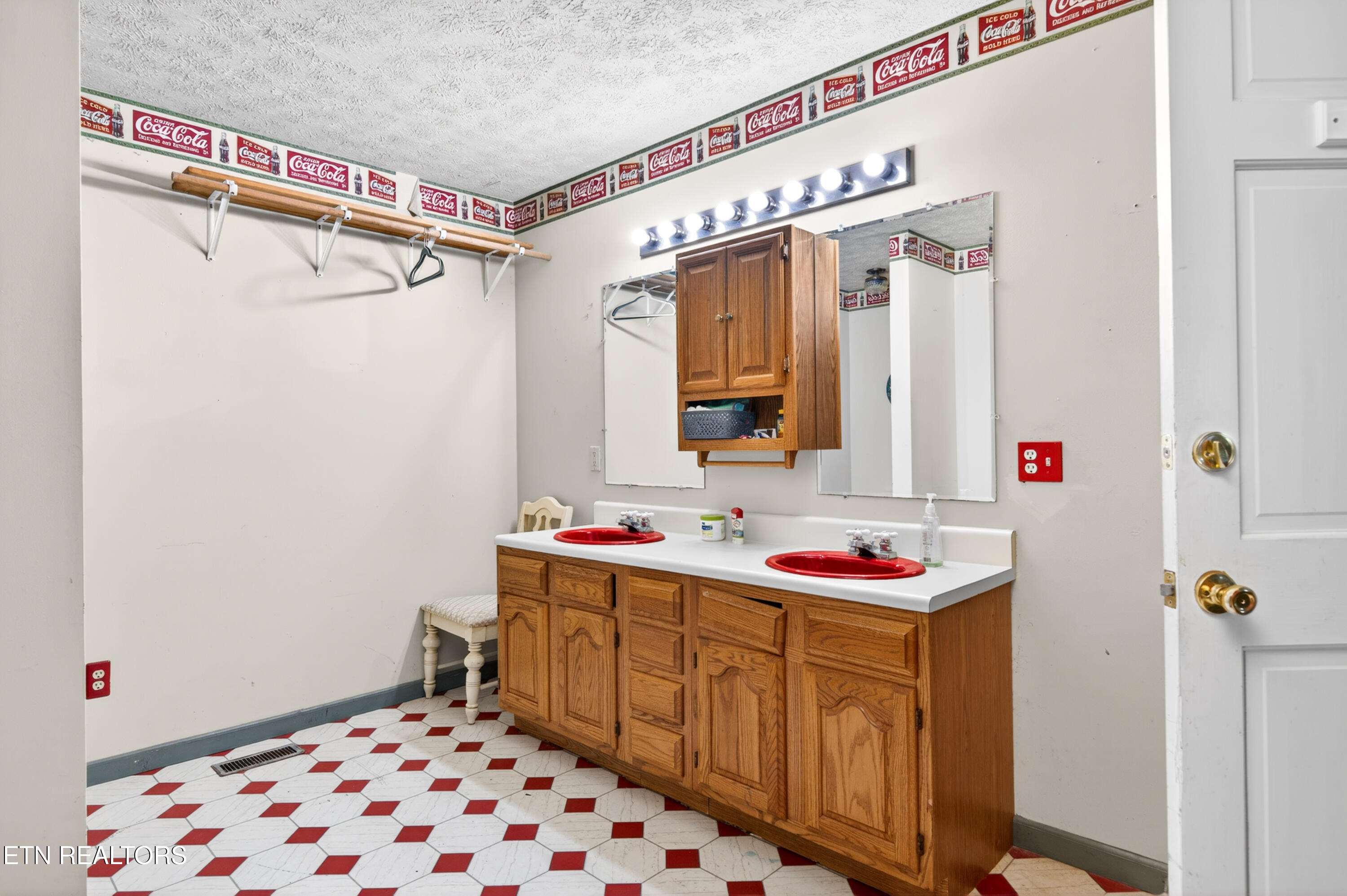 147 Bradbury Lane Crossville TN 38555