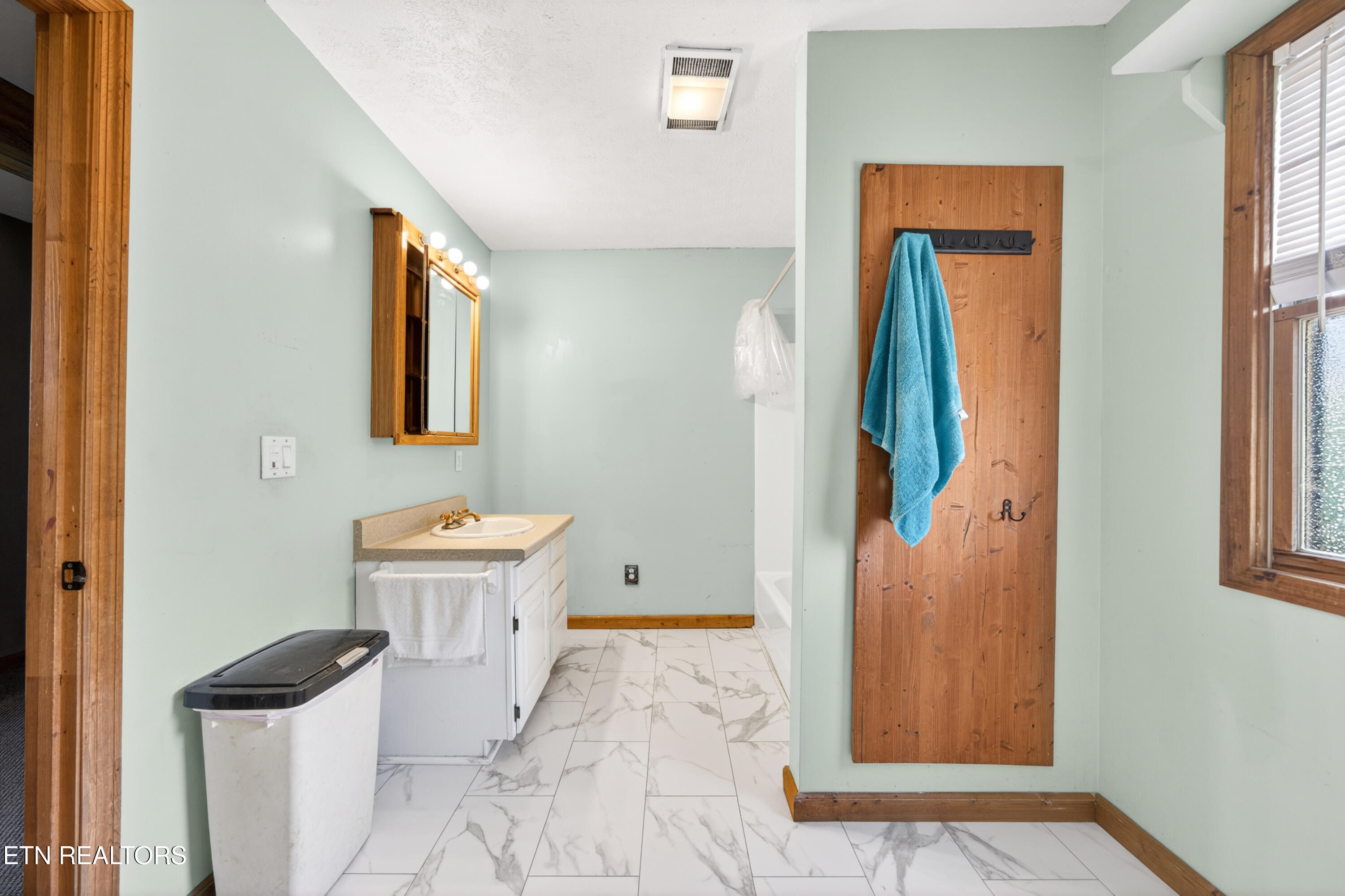 147 Bradbury Lane Crossville TN 38555
