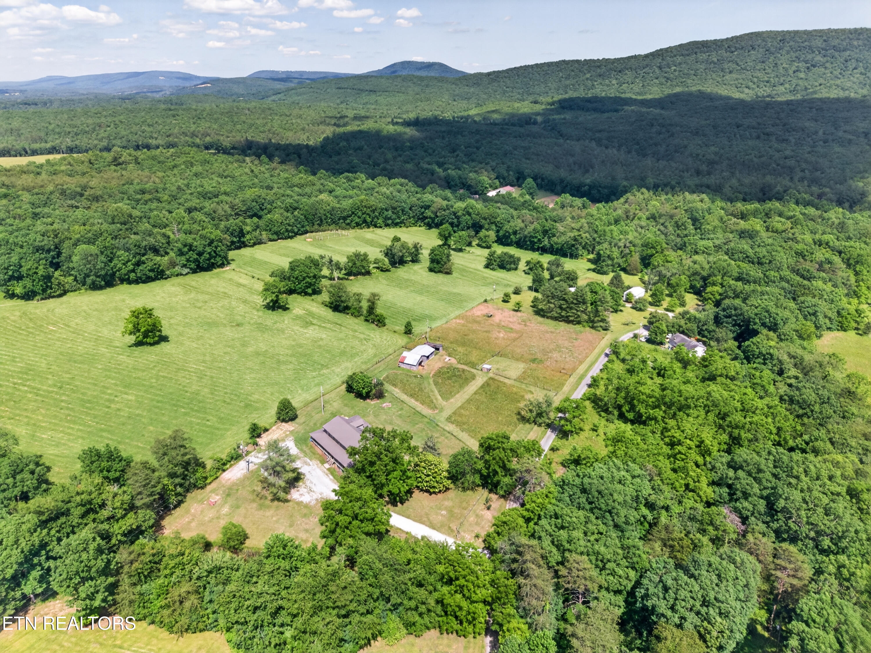 147 Bradbury Lane Crossville TN 38555