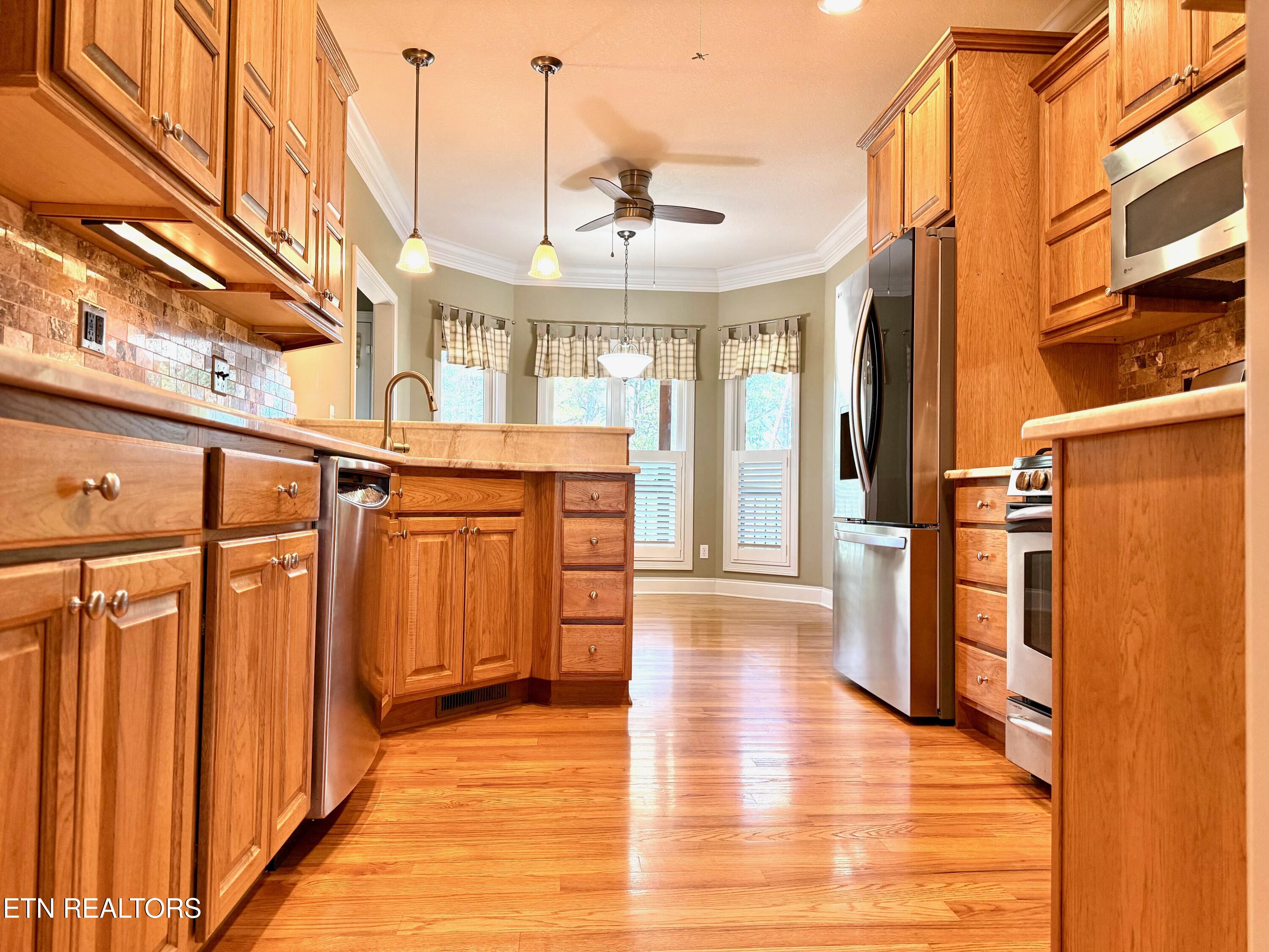 190 Pointe Summit Drive Greenback TN 37742