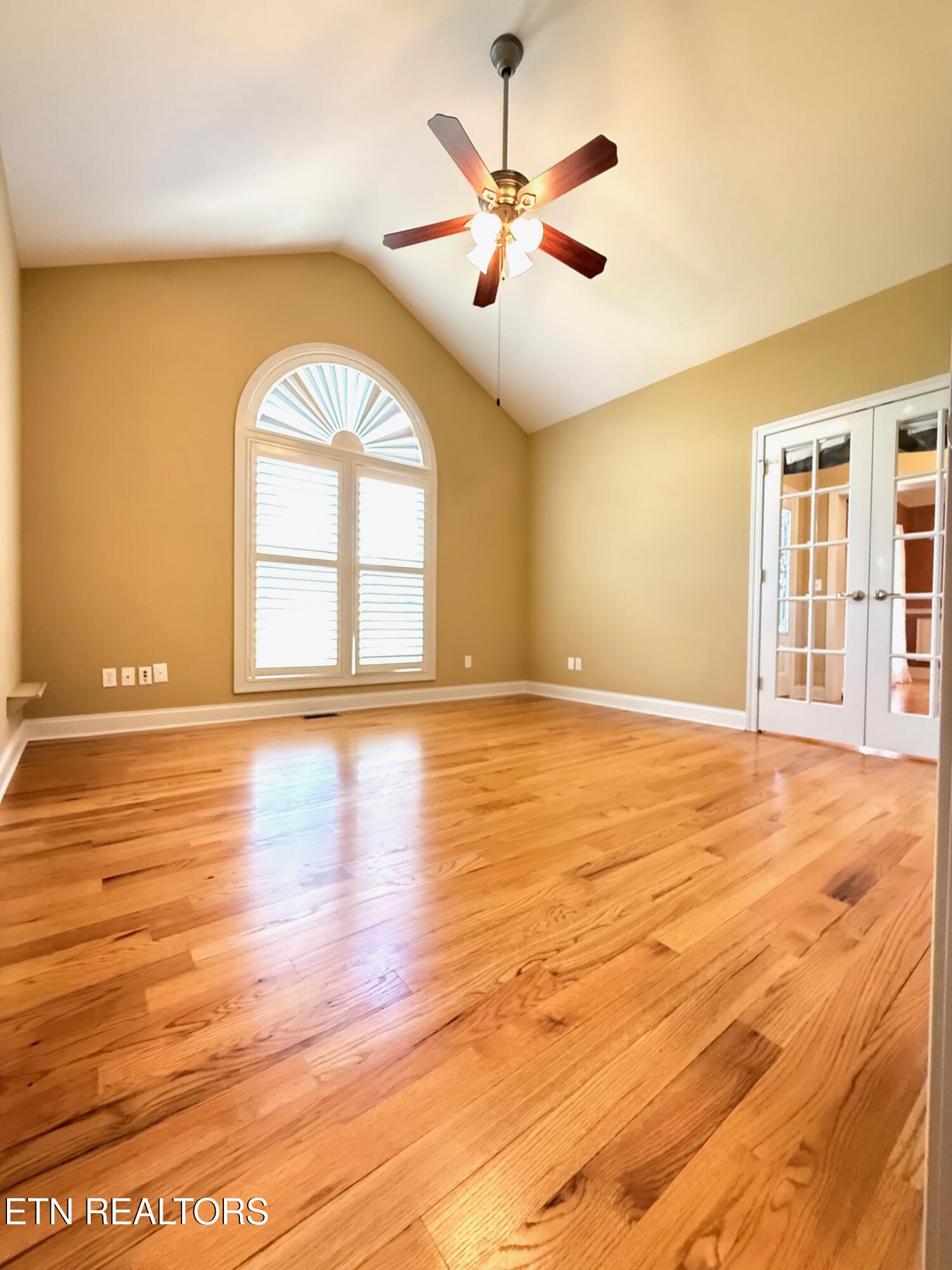 190 Pointe Summit Drive Greenback TN 37742