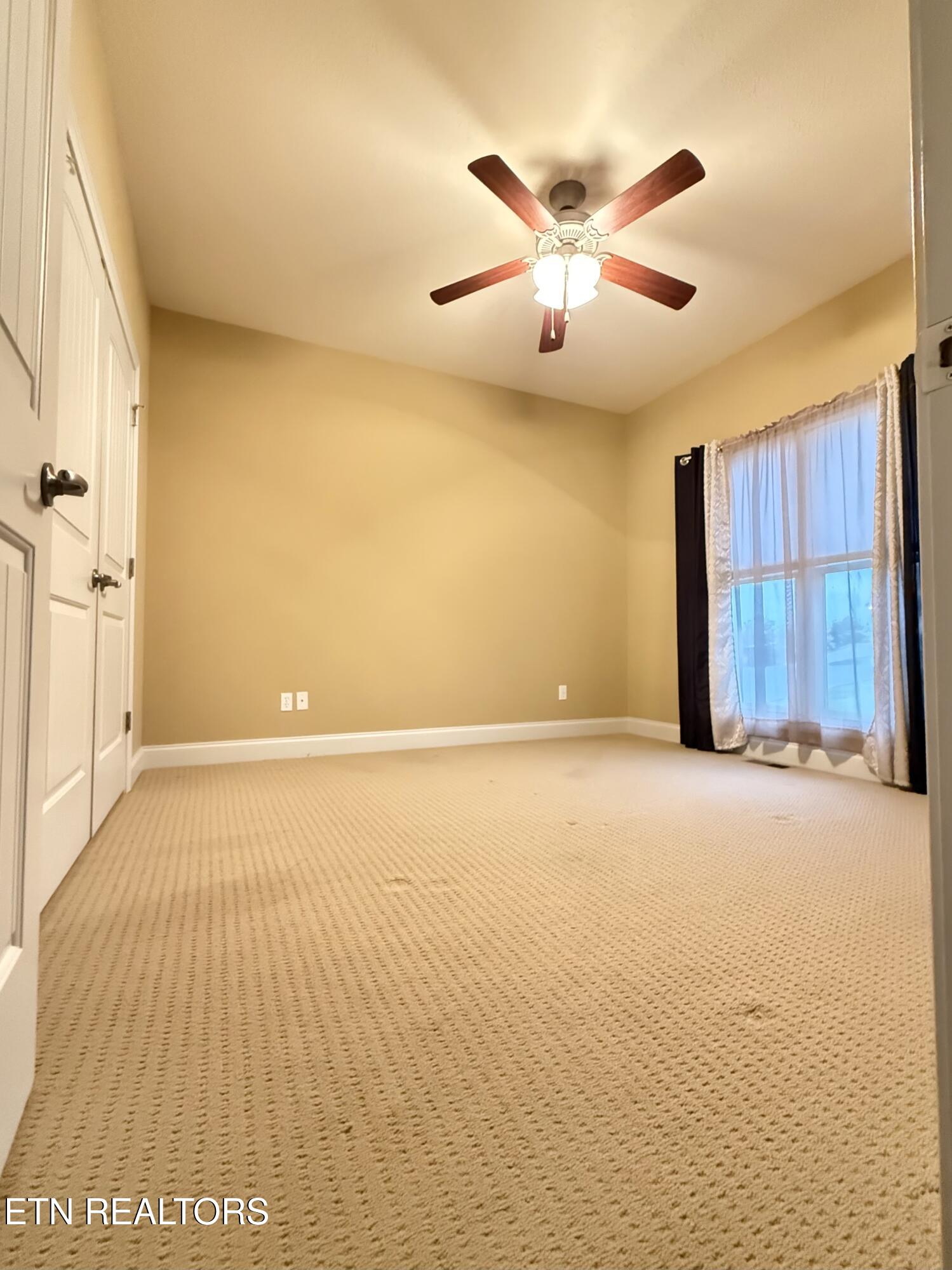 190 Pointe Summit Drive Greenback TN 37742