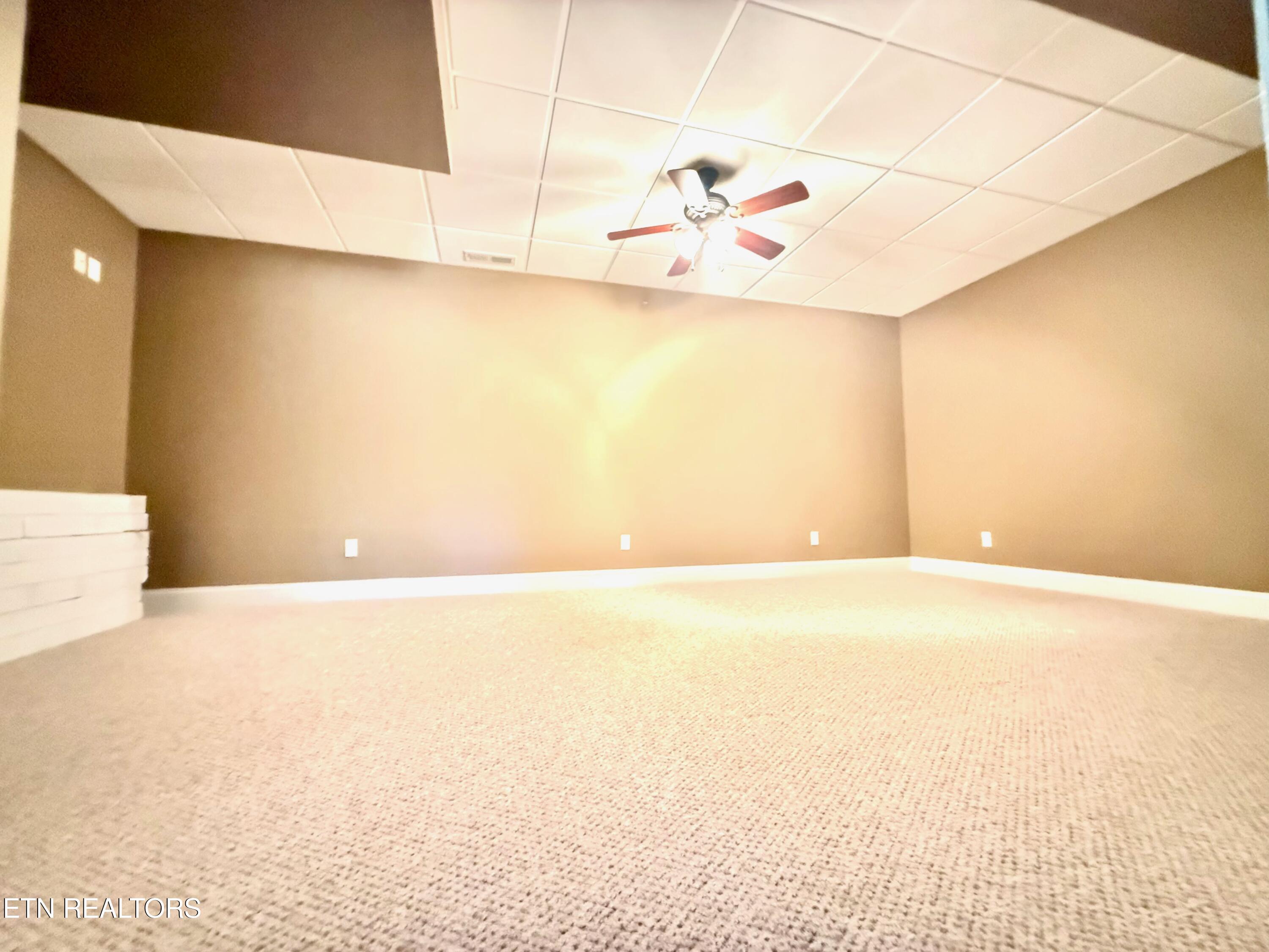 190 Pointe Summit Drive Greenback TN 37742