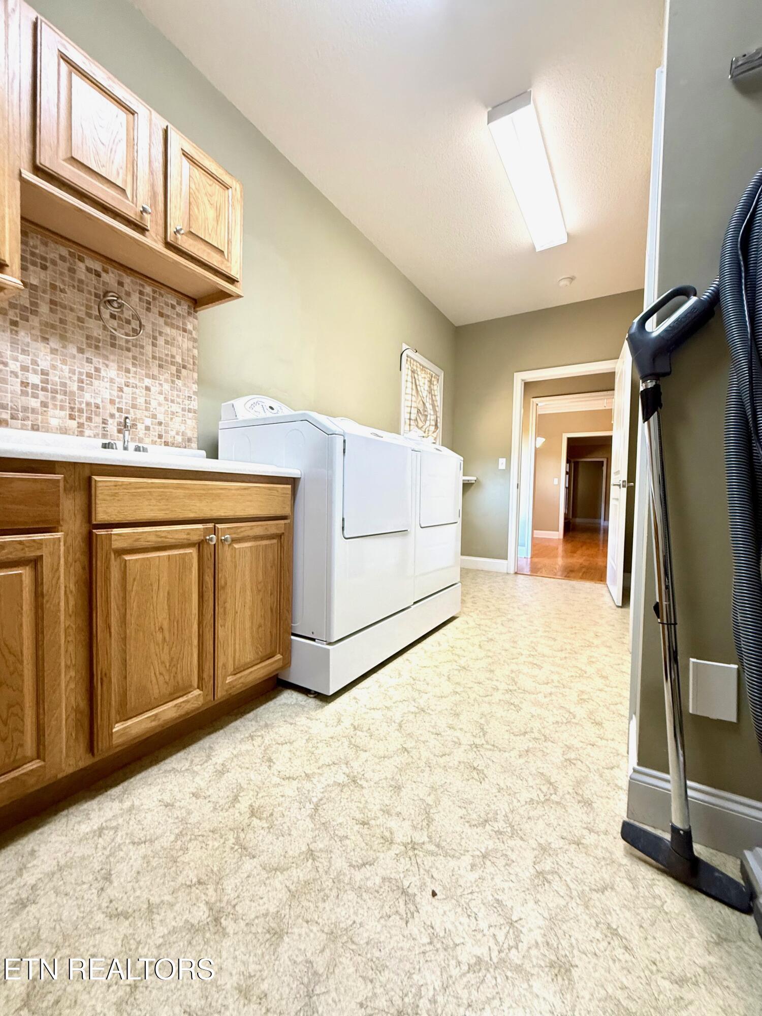 190 Pointe Summit Drive Greenback TN 37742