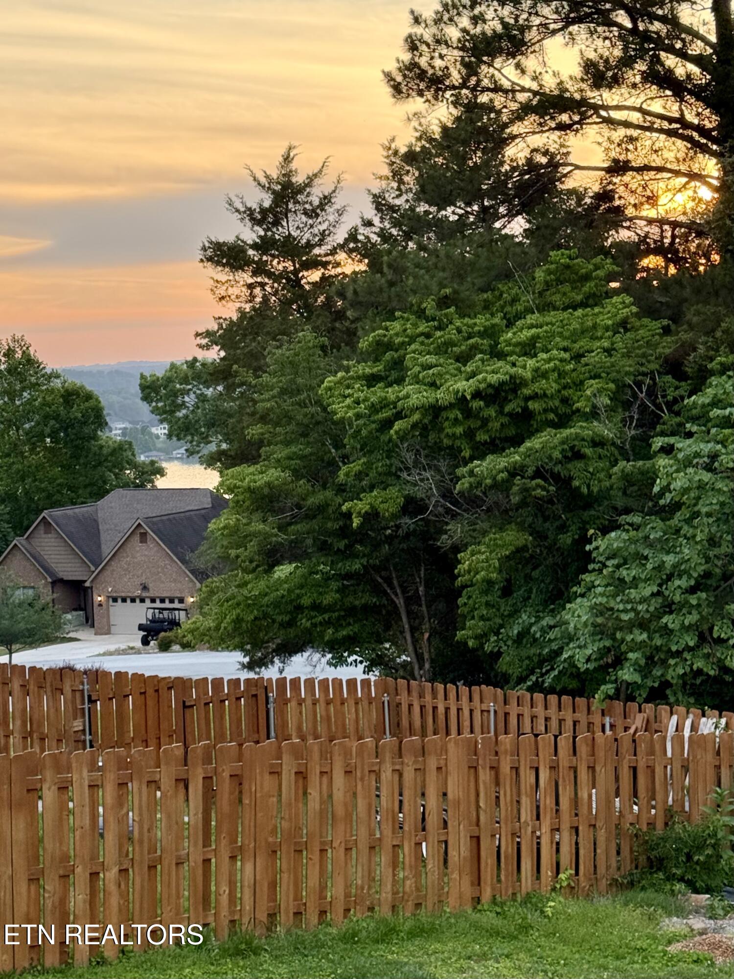 190 Pointe Summit Drive Greenback TN 37742