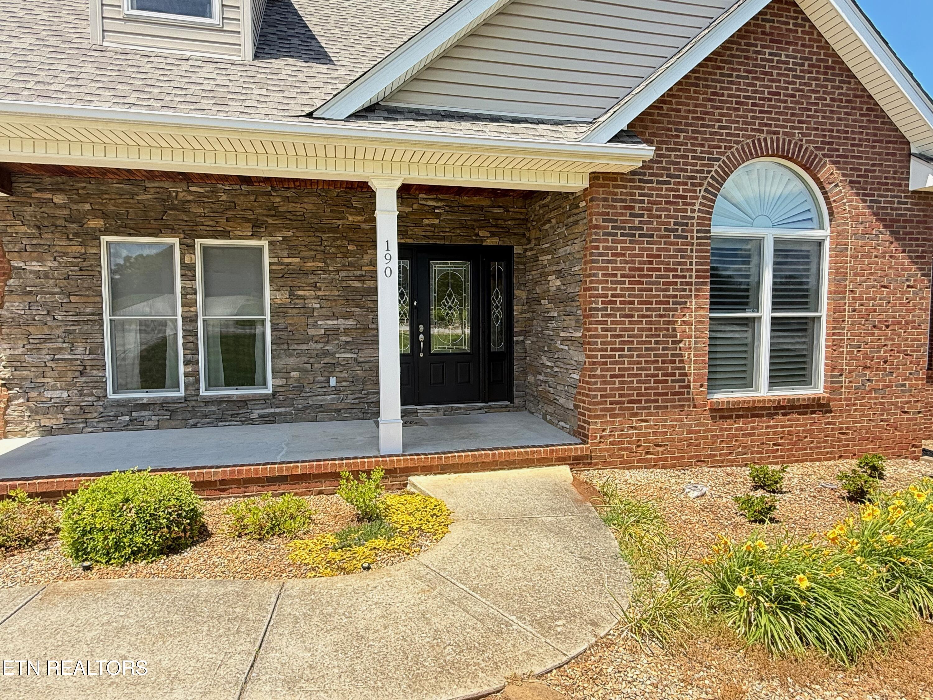 190 Pointe Summit Drive Greenback TN 37742