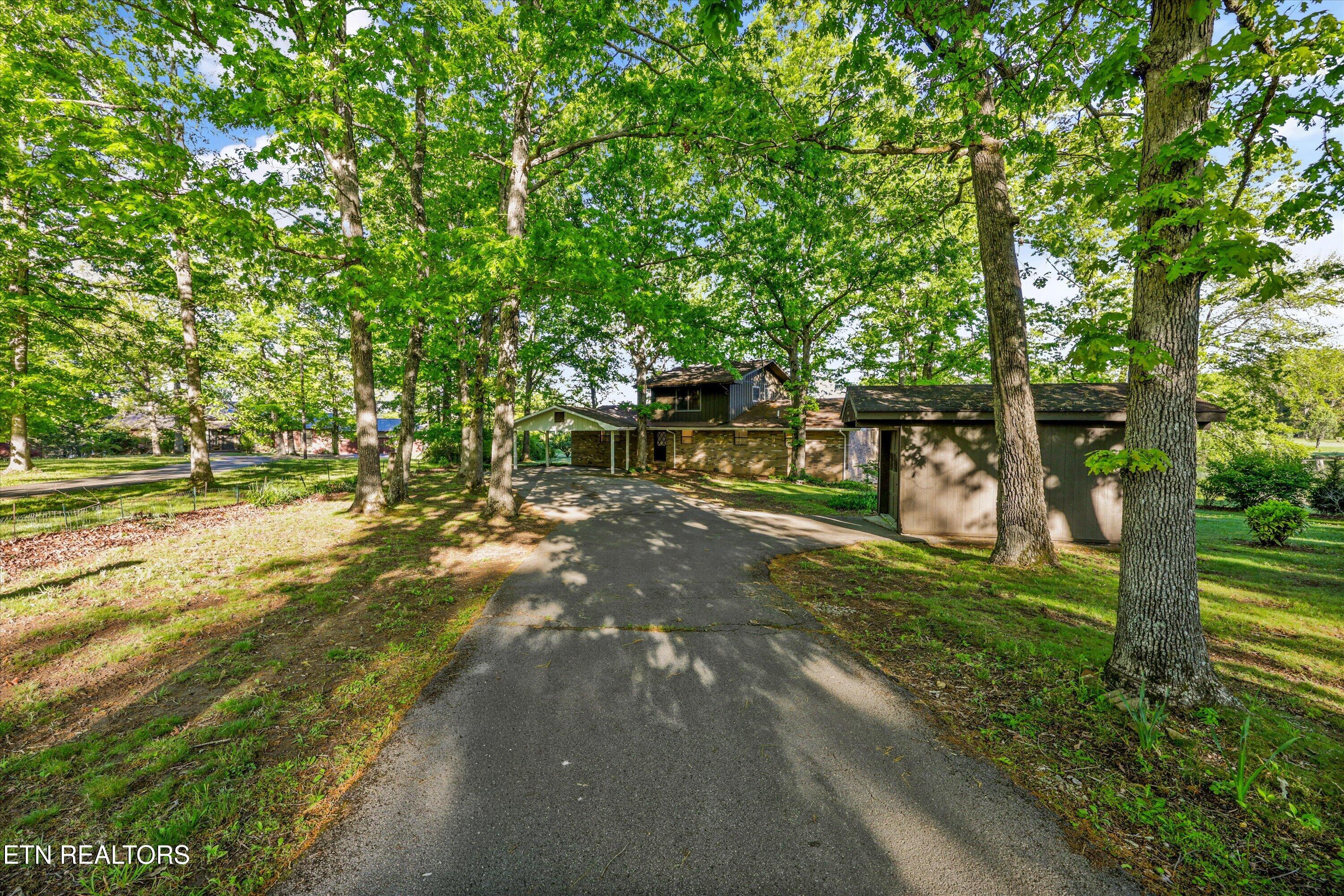2024 Cravens Drive Crossville TN 38572