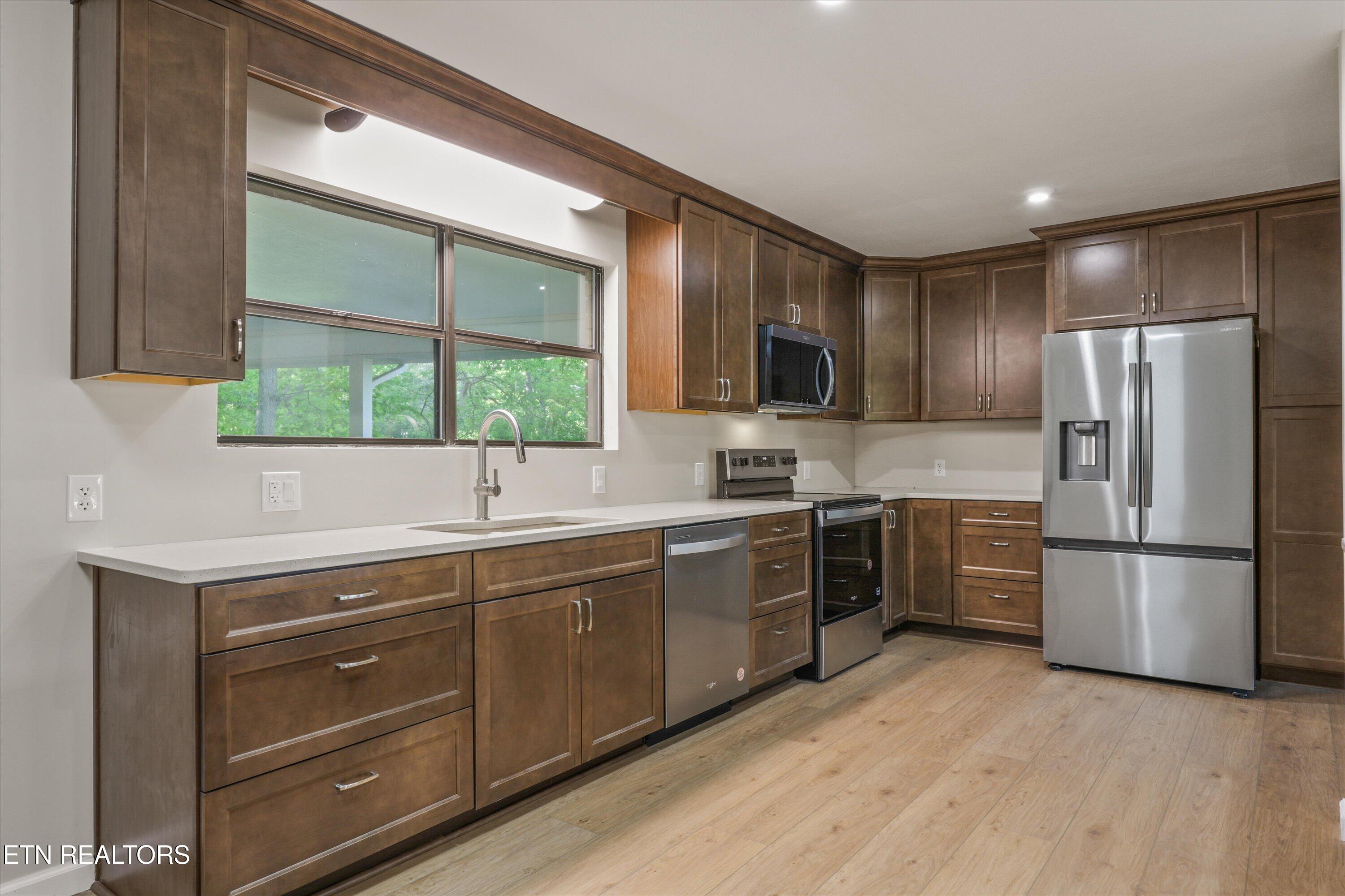 2024 Cravens Drive Crossville TN 38572