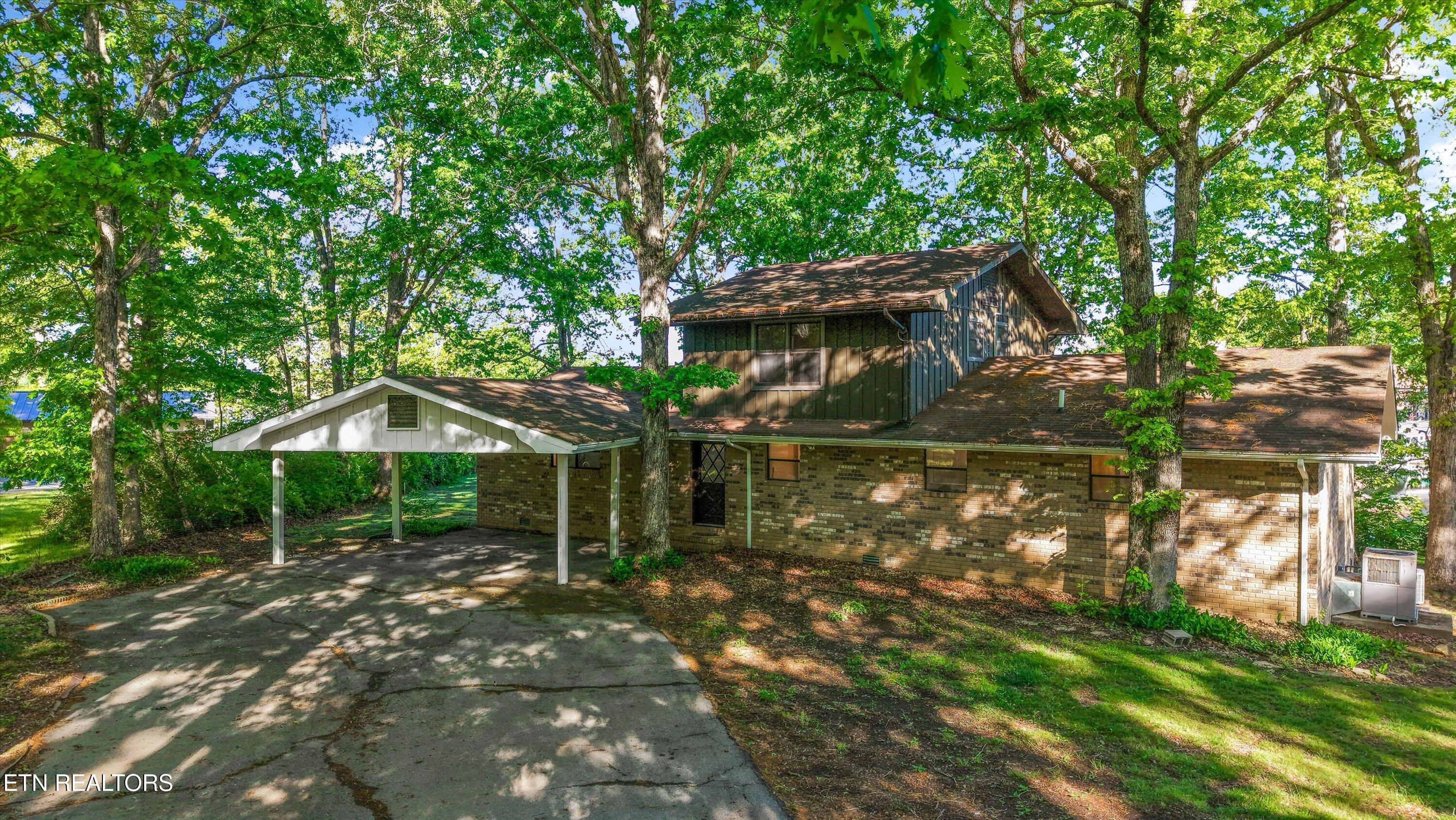 2024 Cravens Drive Crossville TN 38572