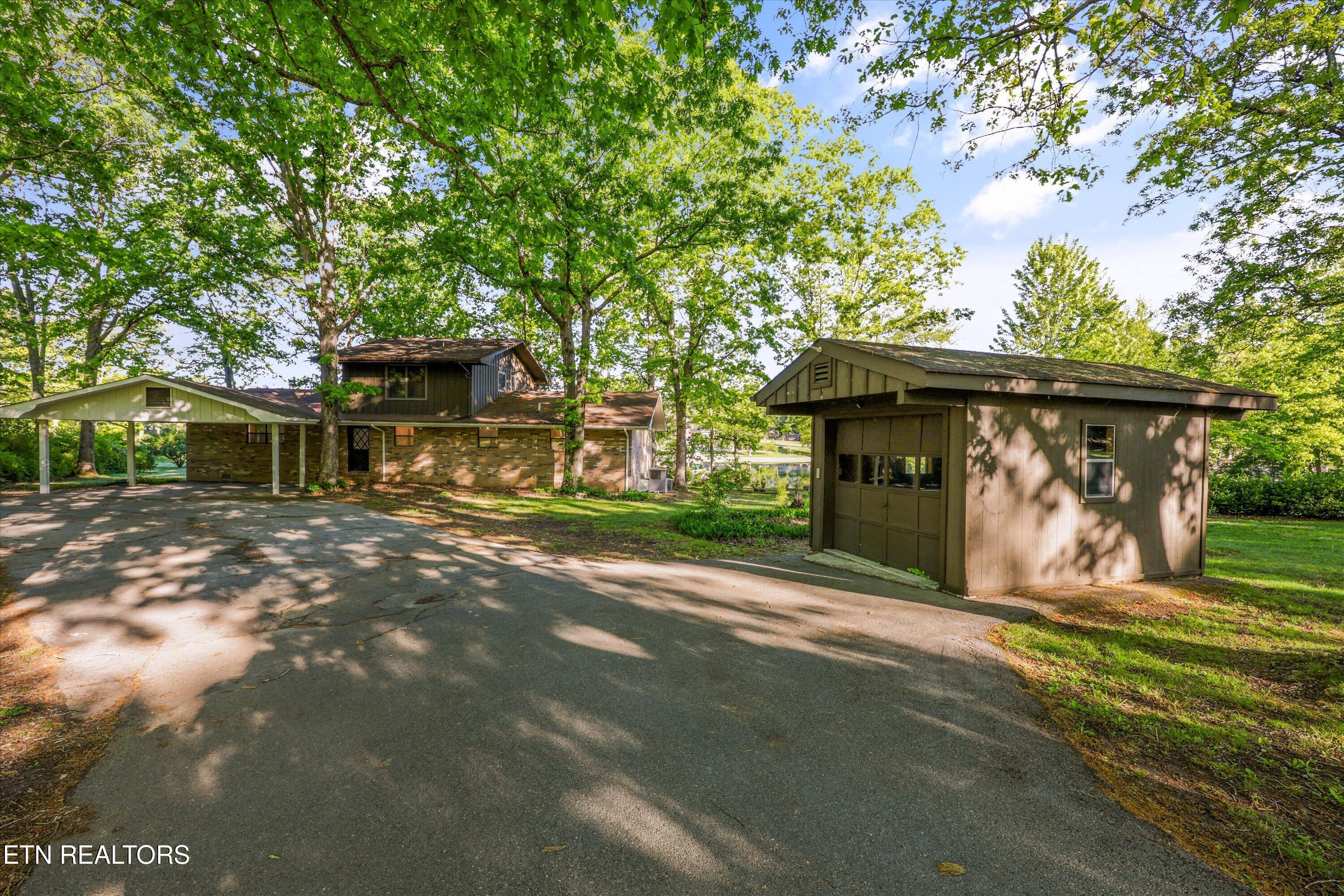 2024 Cravens Drive Crossville TN 38572