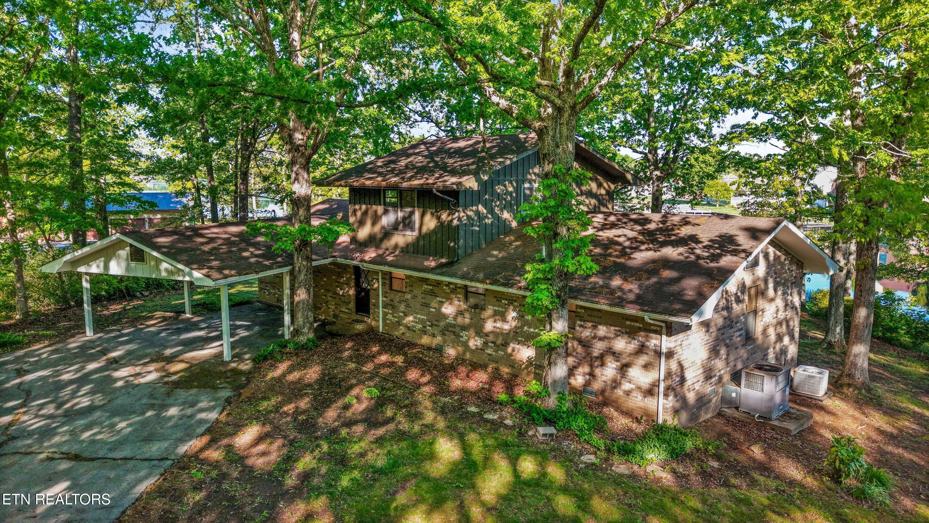 2024 Cravens Drive Crossville TN 38572