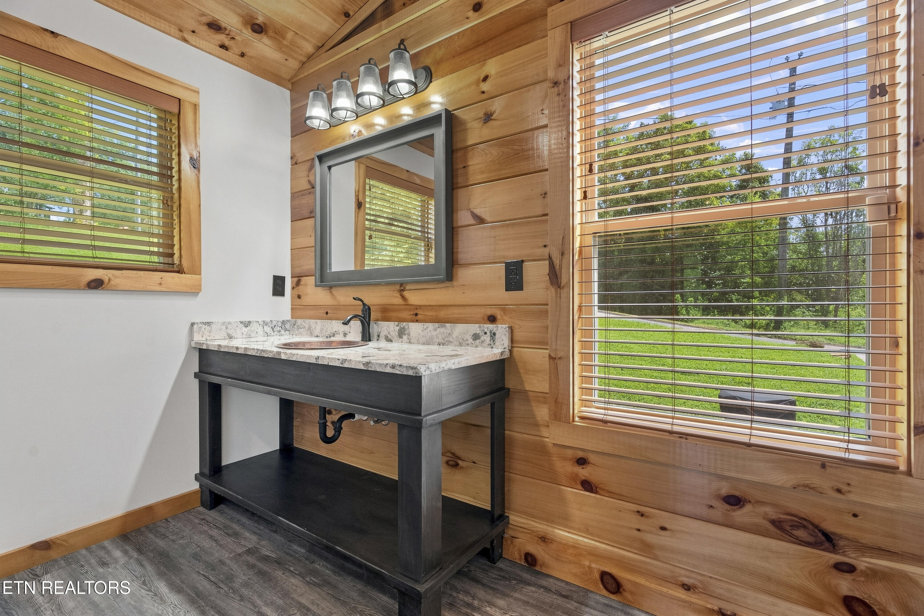 353 Oak Lake Drive Sevierville TN 37876