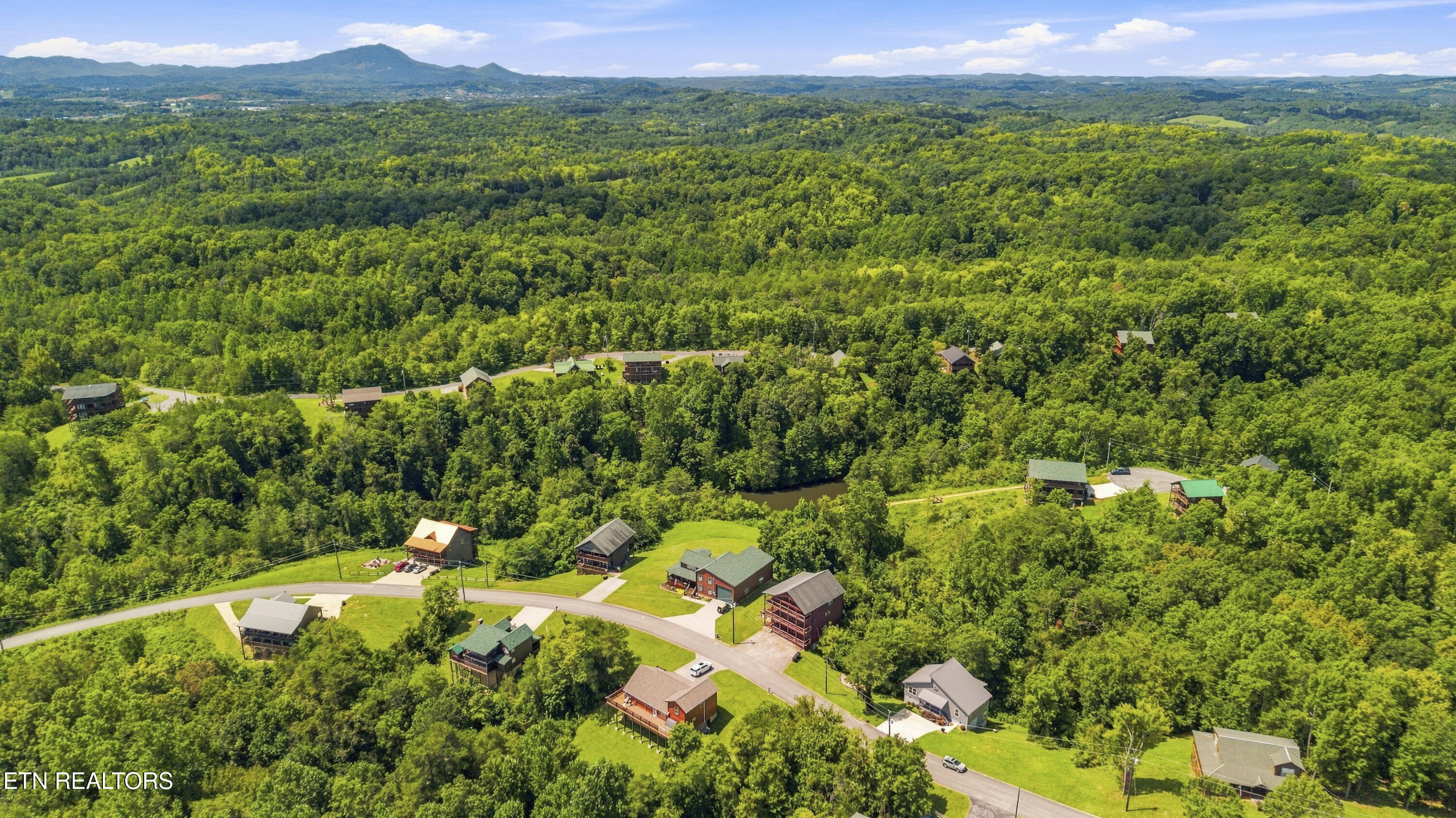 353 Oak Lake Drive Sevierville TN 37876