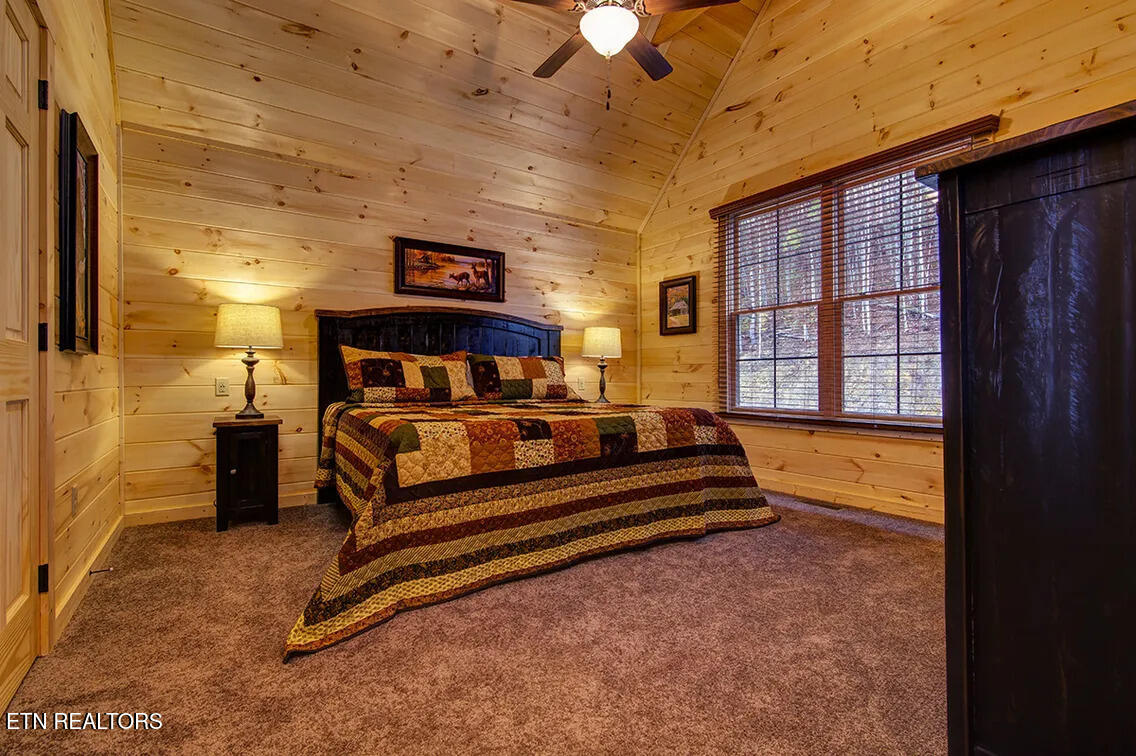 1205 Parkview Vista Way Pigeon Forge TN 37862