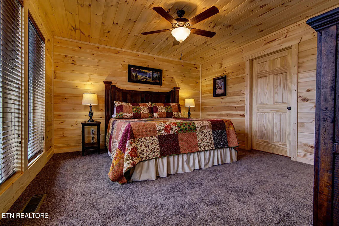 1205 Parkview Vista Way Pigeon Forge TN 37862