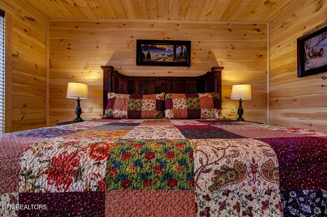 1205 Parkview Vista Way Pigeon Forge TN 37862