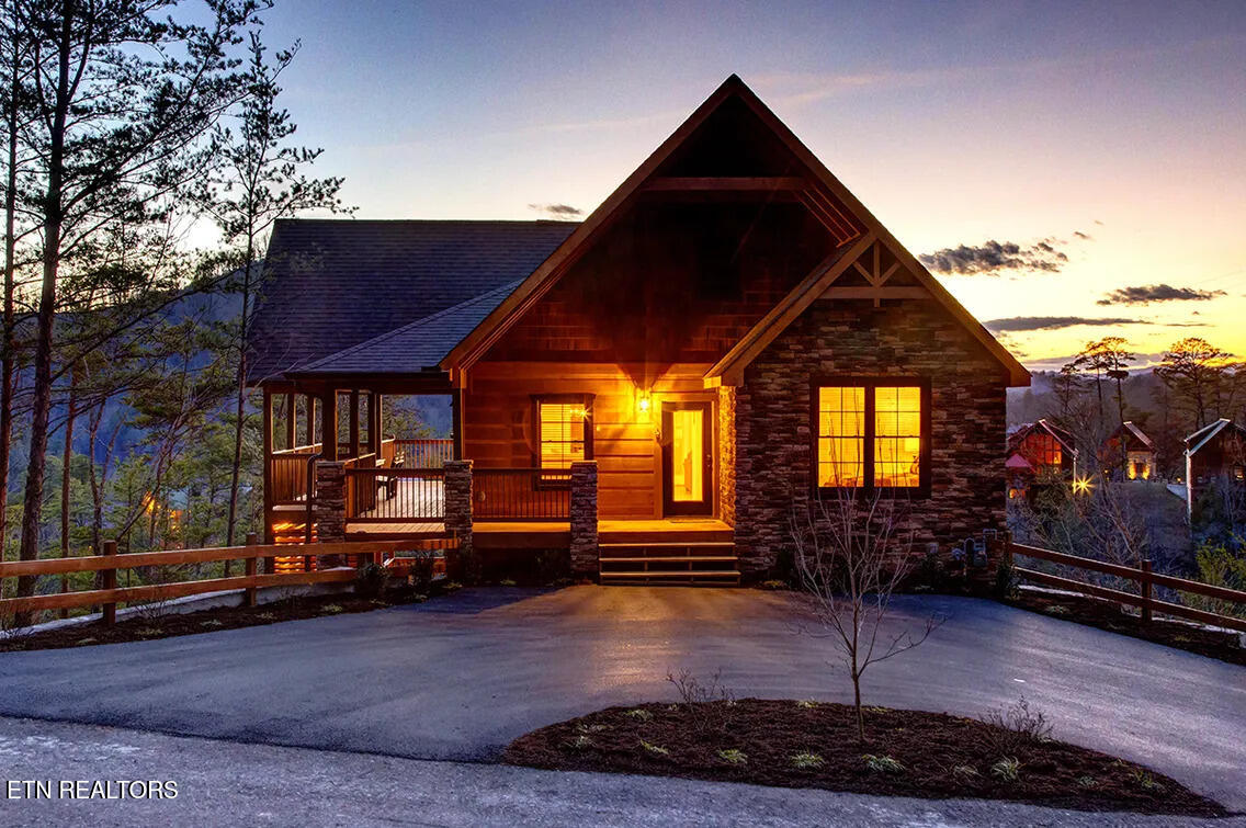 1205 Parkview Vista Way Pigeon Forge TN 37862
