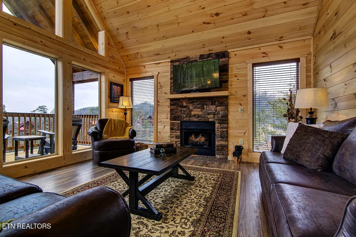 1205 Parkview Vista Way Pigeon Forge TN 37862