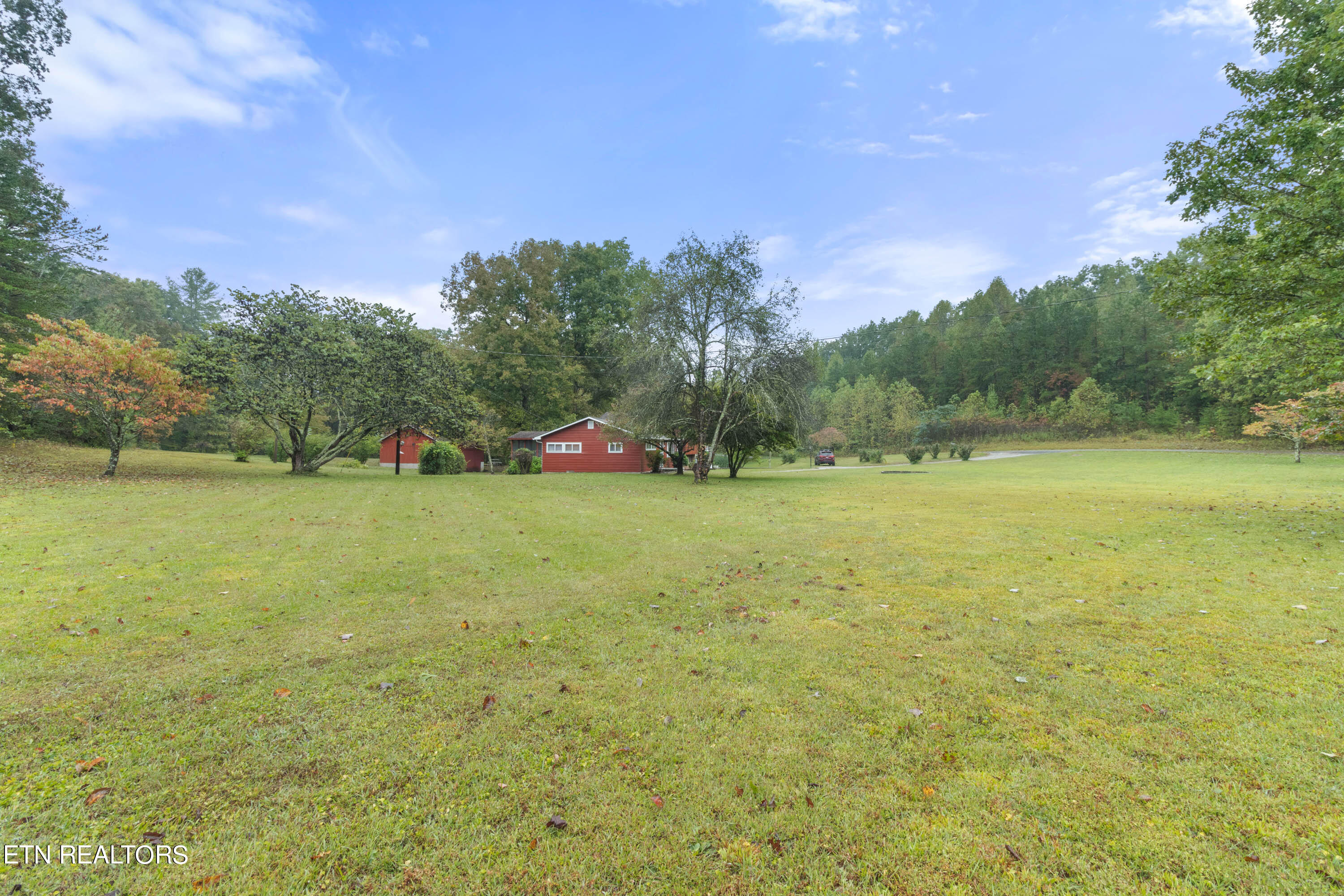 105 Carl Garrett Road Lancing TN 37770