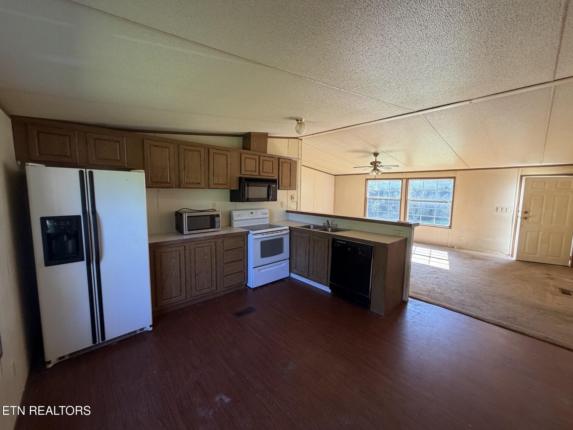 11033 Highway 68 Grandview TN 37337