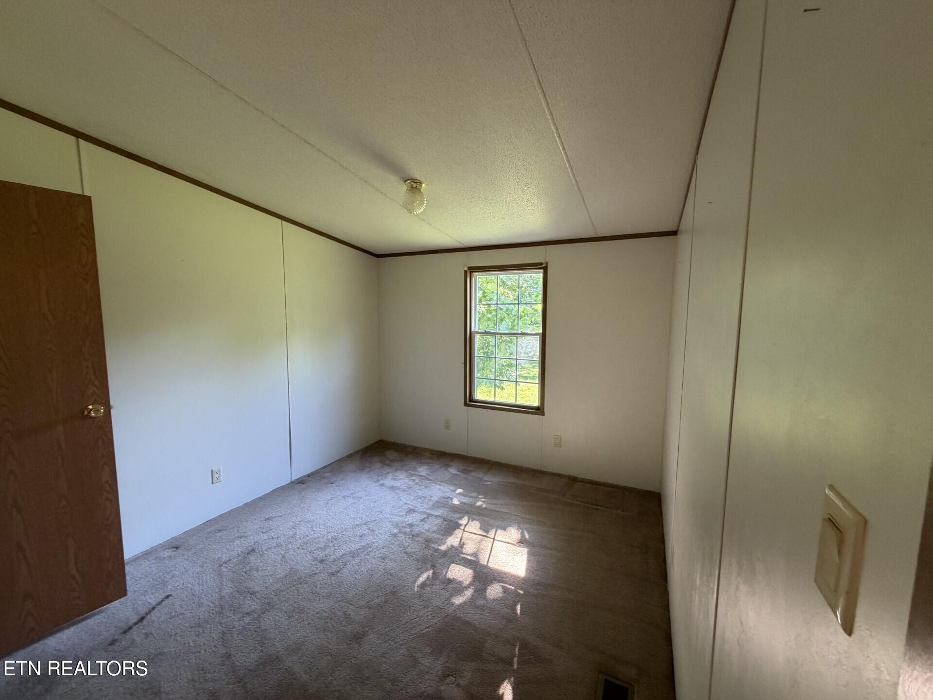 11033 Highway 68 Grandview TN 37337