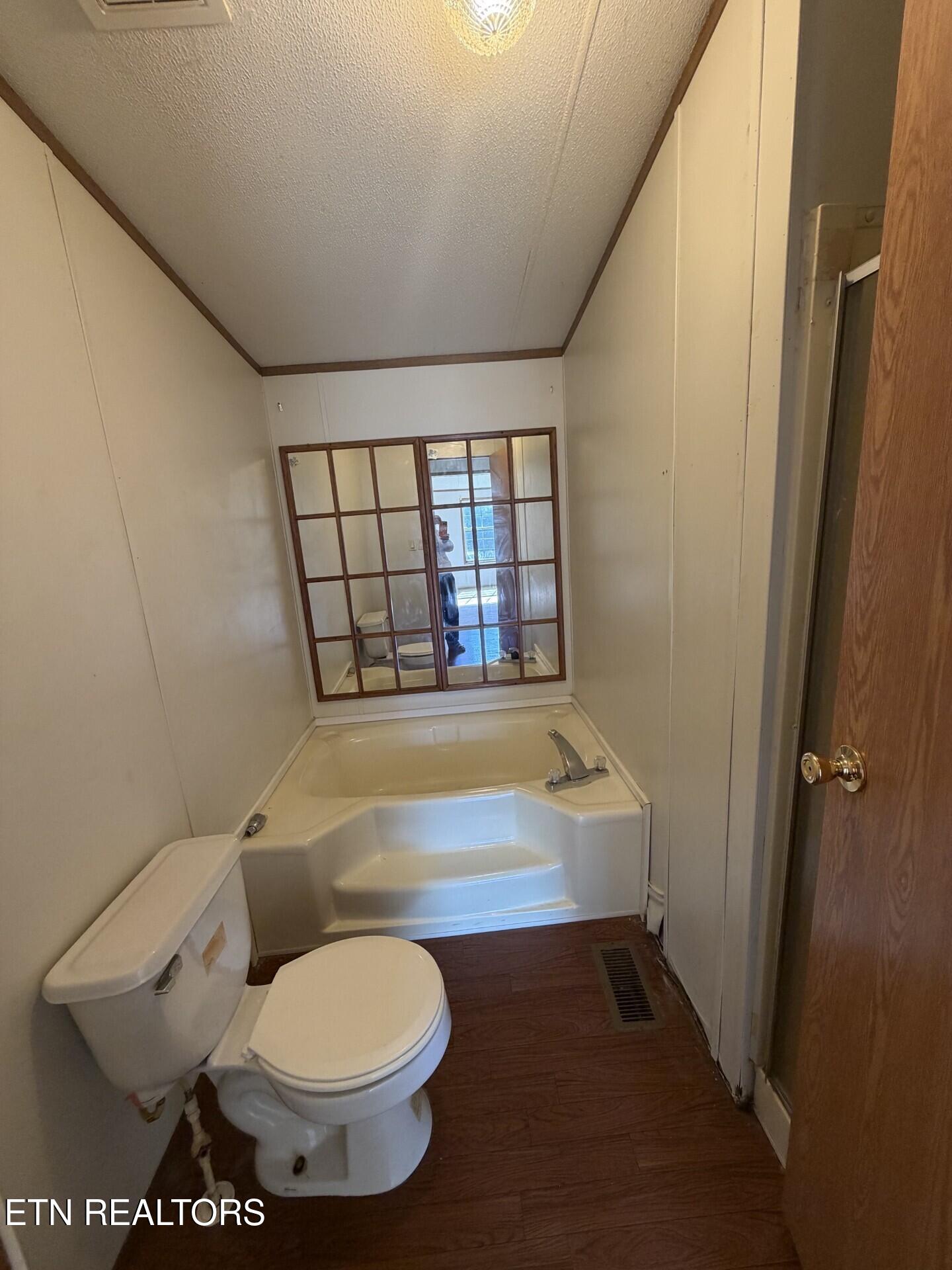 11033 Highway 68 Grandview TN 37337