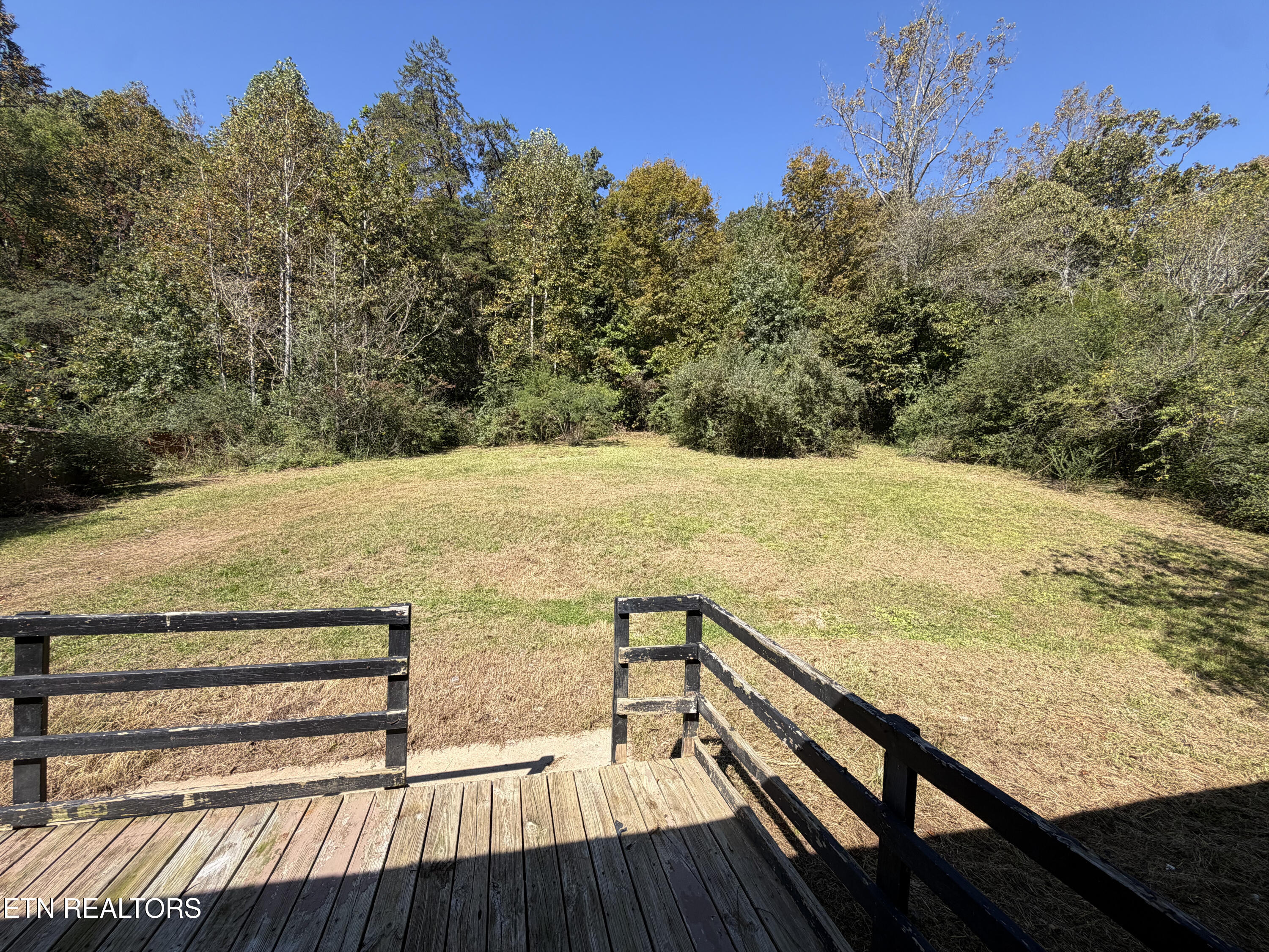 1487 Dutch Valley Road Clinton TN 37716