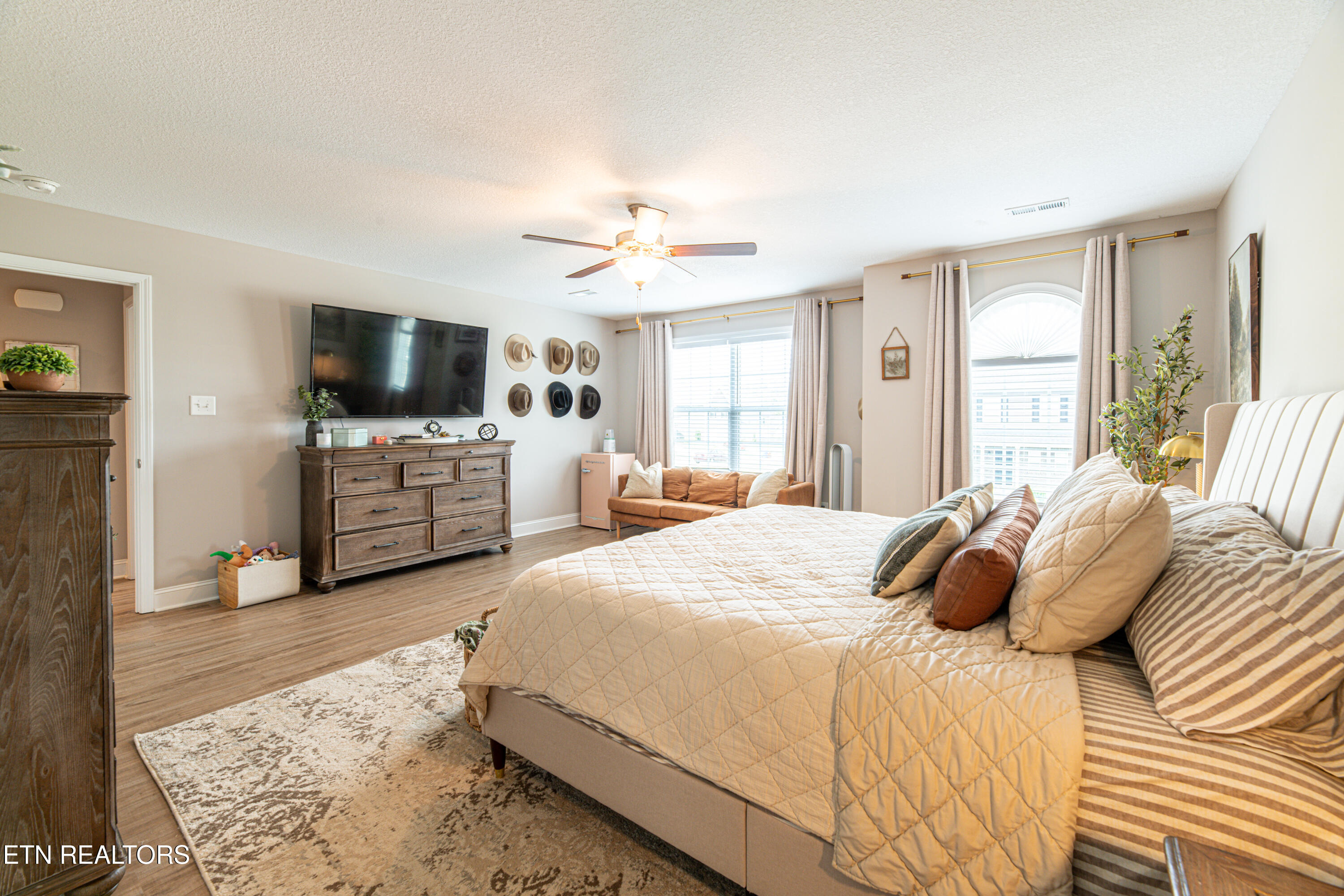 8125 Equinox Lane Powell TN 37849