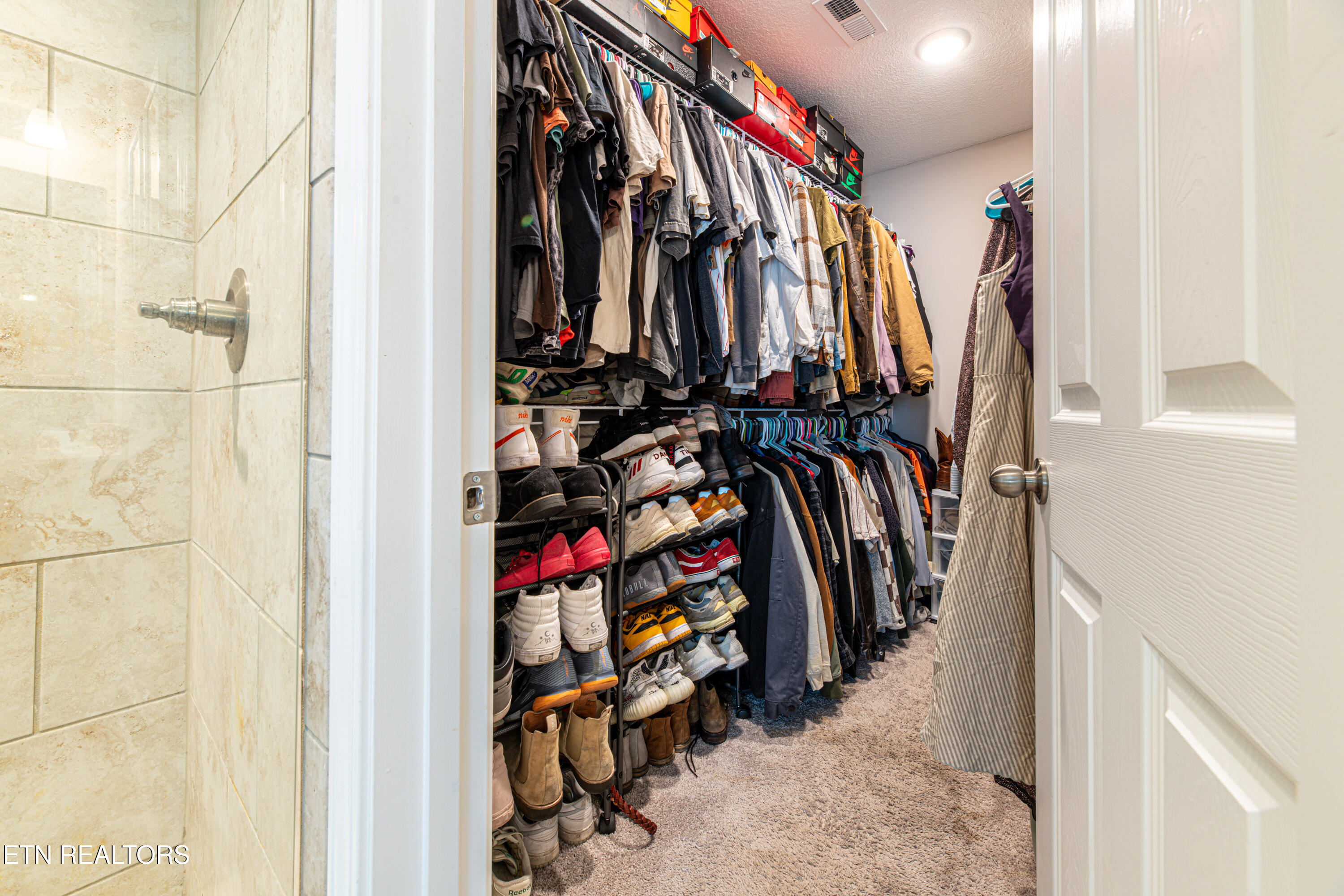 8125 Equinox Lane Powell TN 37849