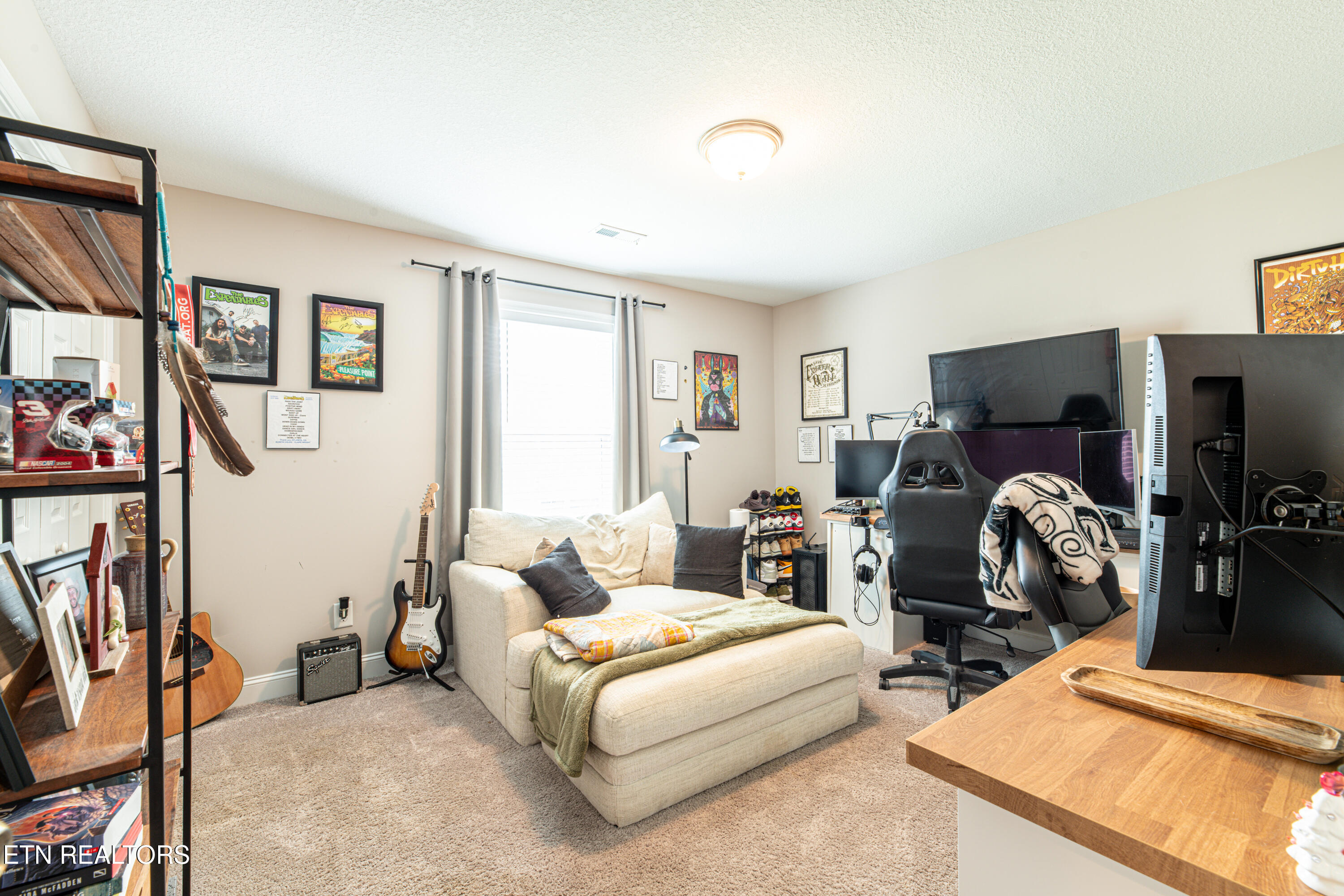 8125 Equinox Lane Powell TN 37849