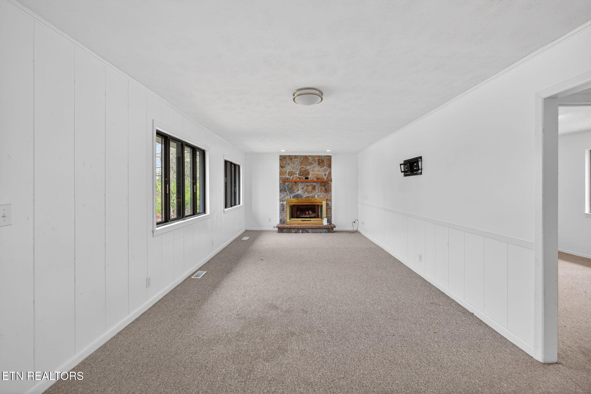 140 Lakeshire Drive Crossville TN 38558