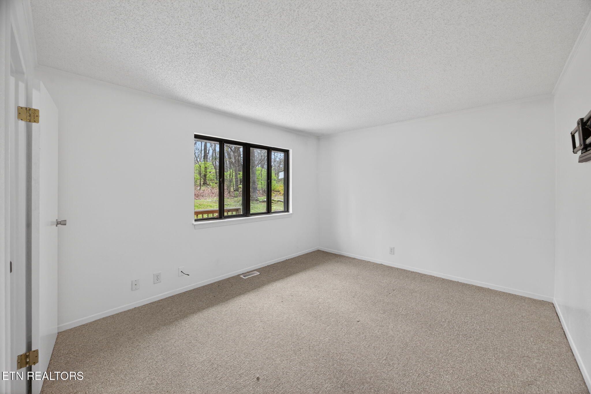 140 Lakeshire Drive Crossville TN 38558