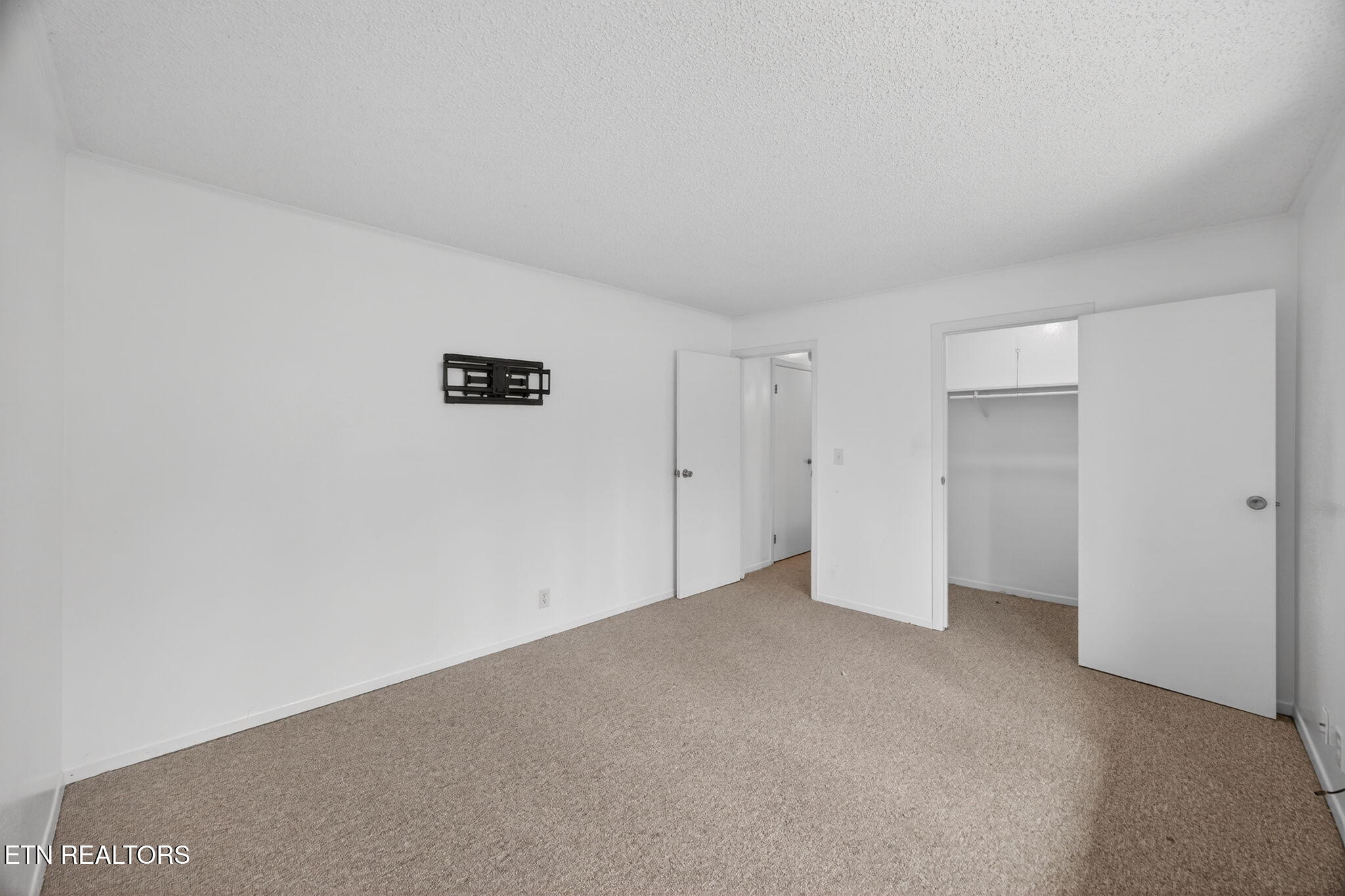 140 Lakeshire Drive Crossville TN 38558