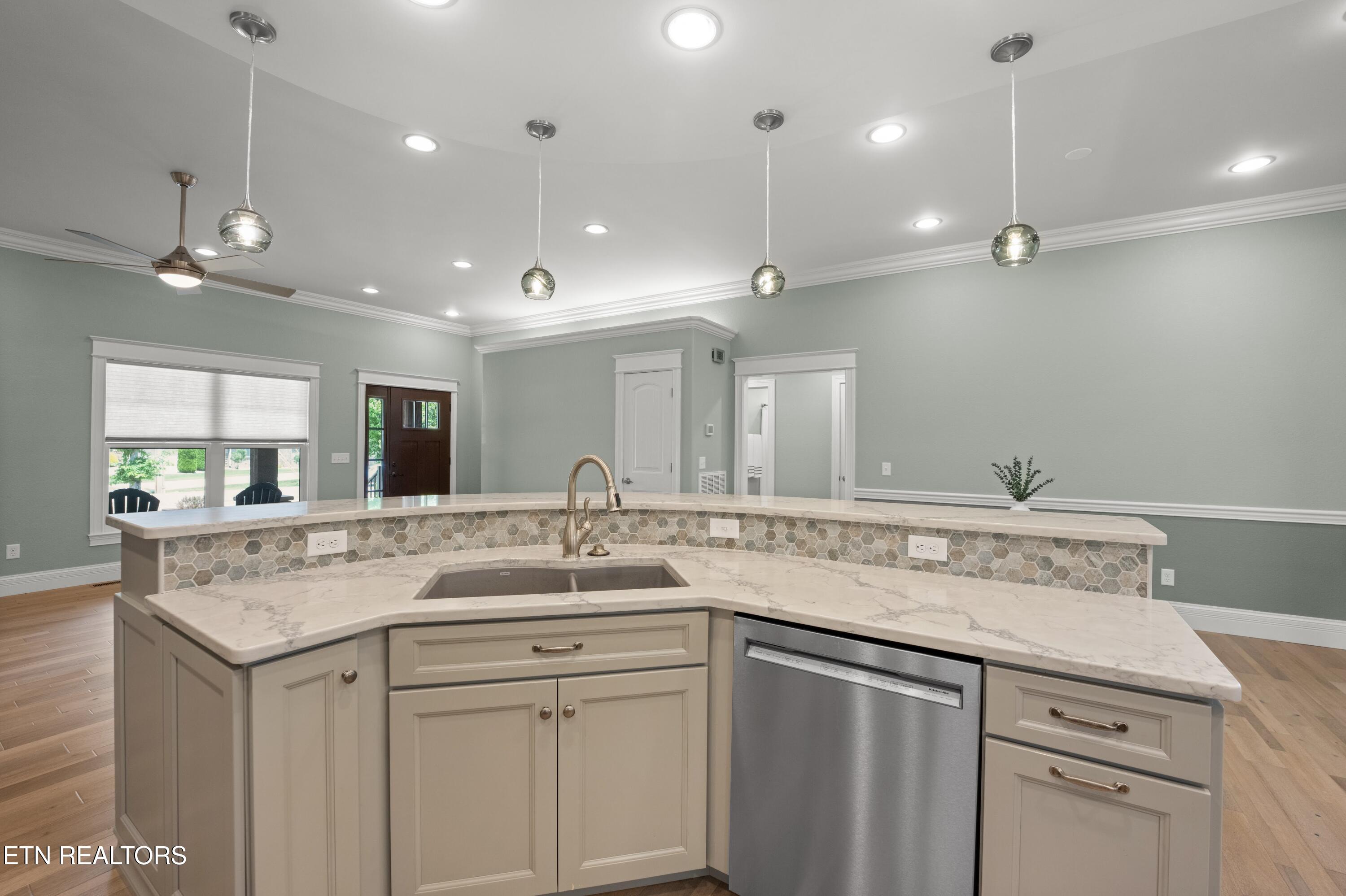12 Edgemere Court Crossville TN 38558