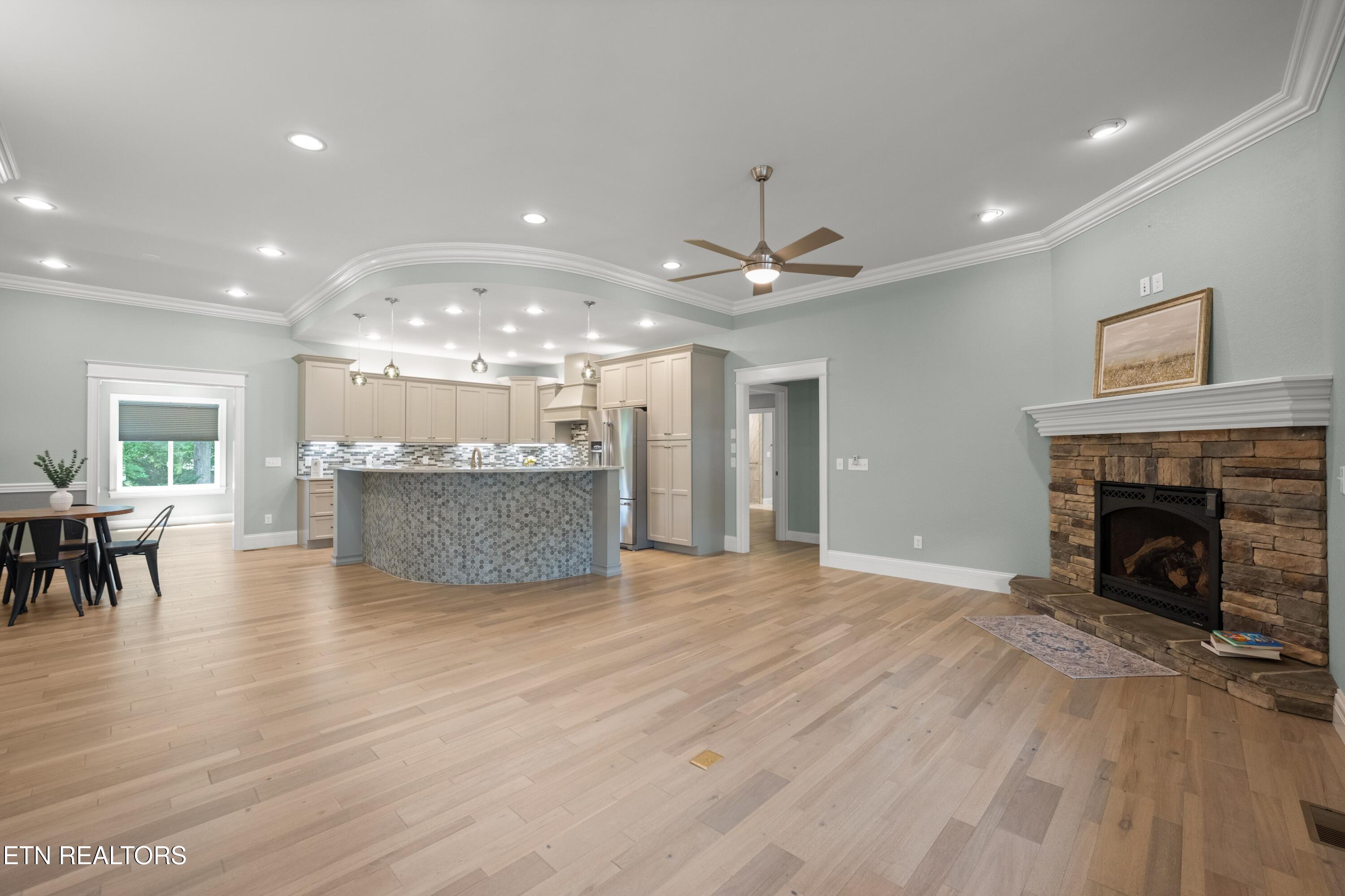 12 Edgemere Court Crossville TN 38558