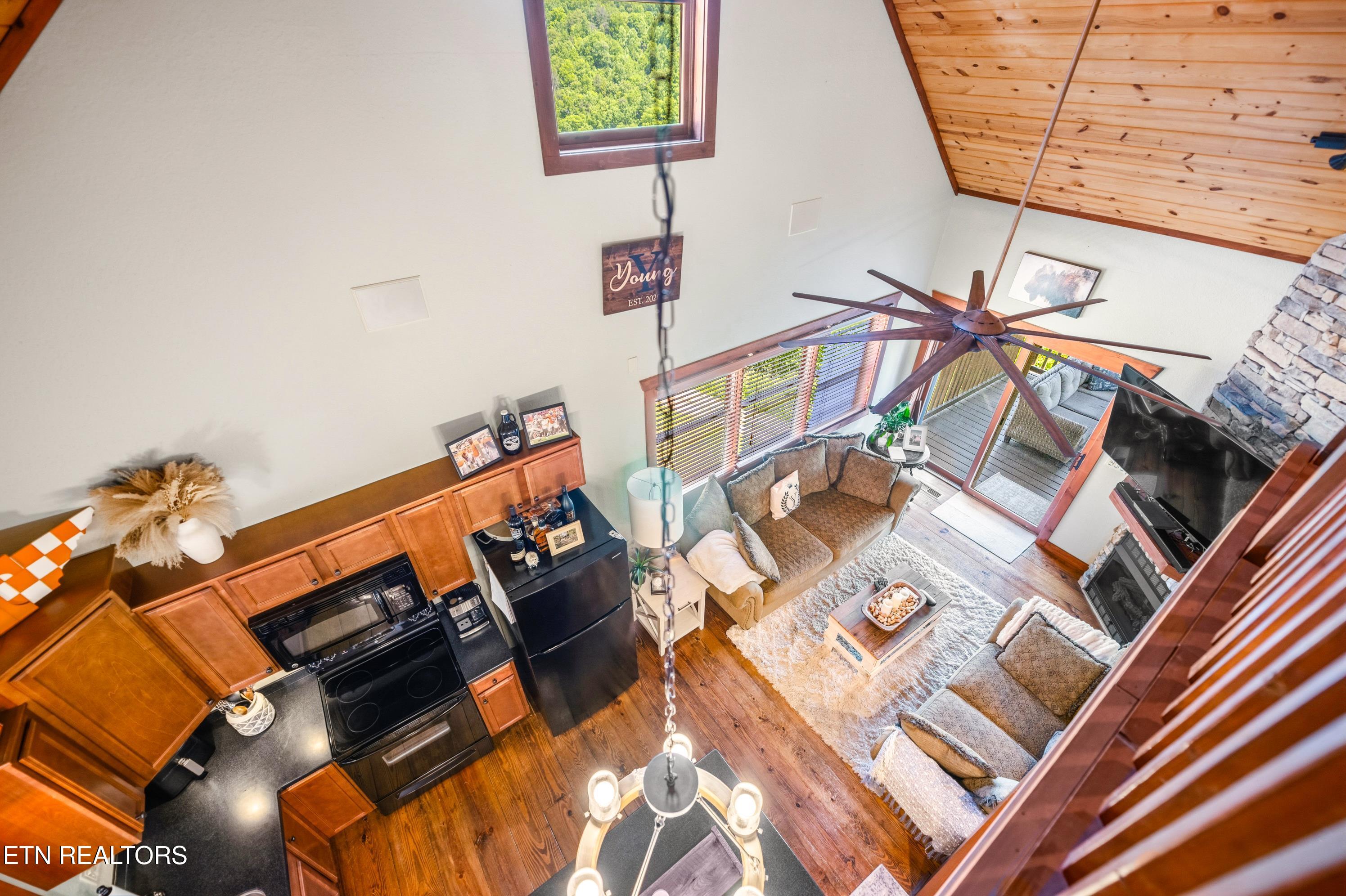 230 Foxwood Drive Caryville TN 37714