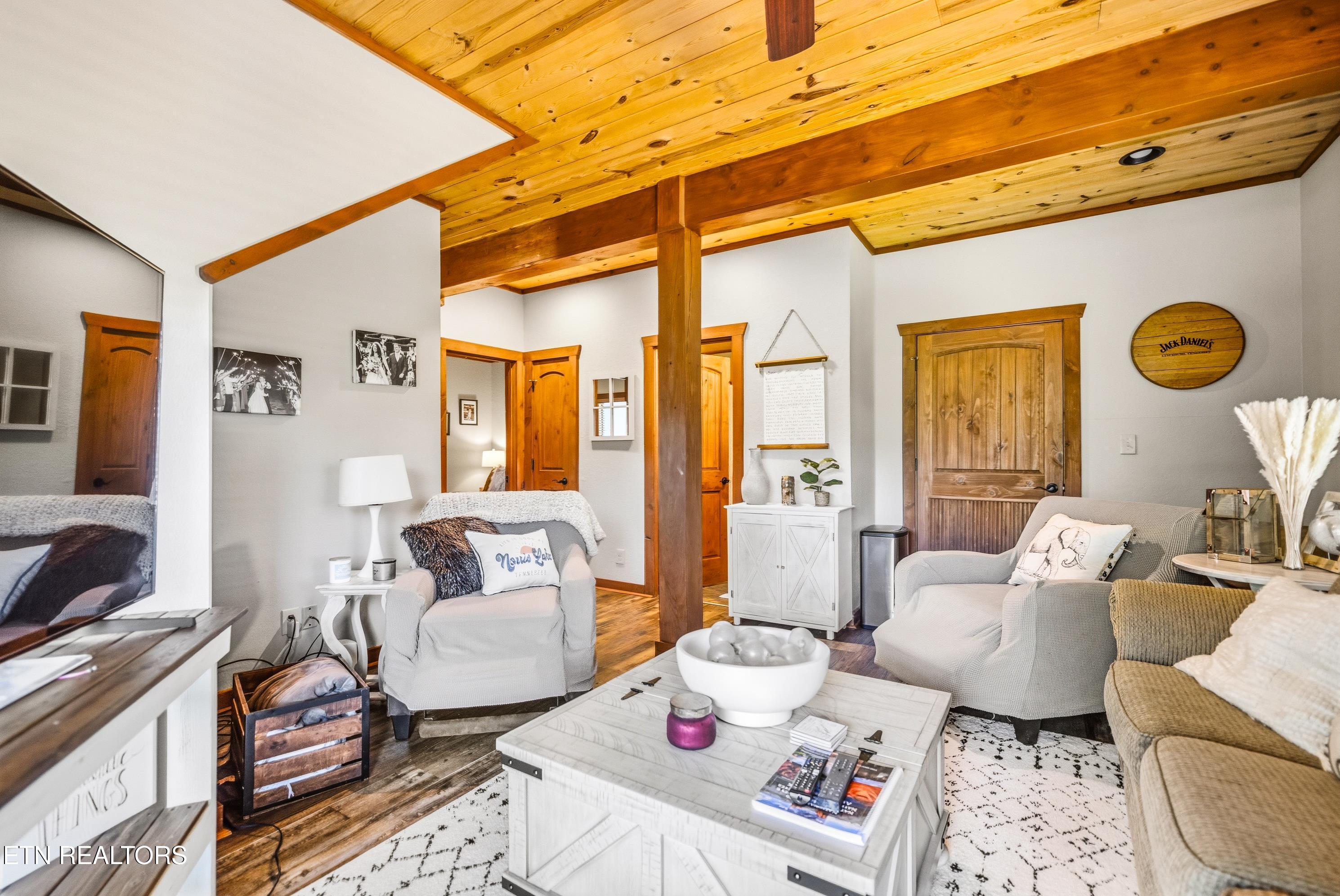 230 Foxwood Drive Caryville TN 37714
