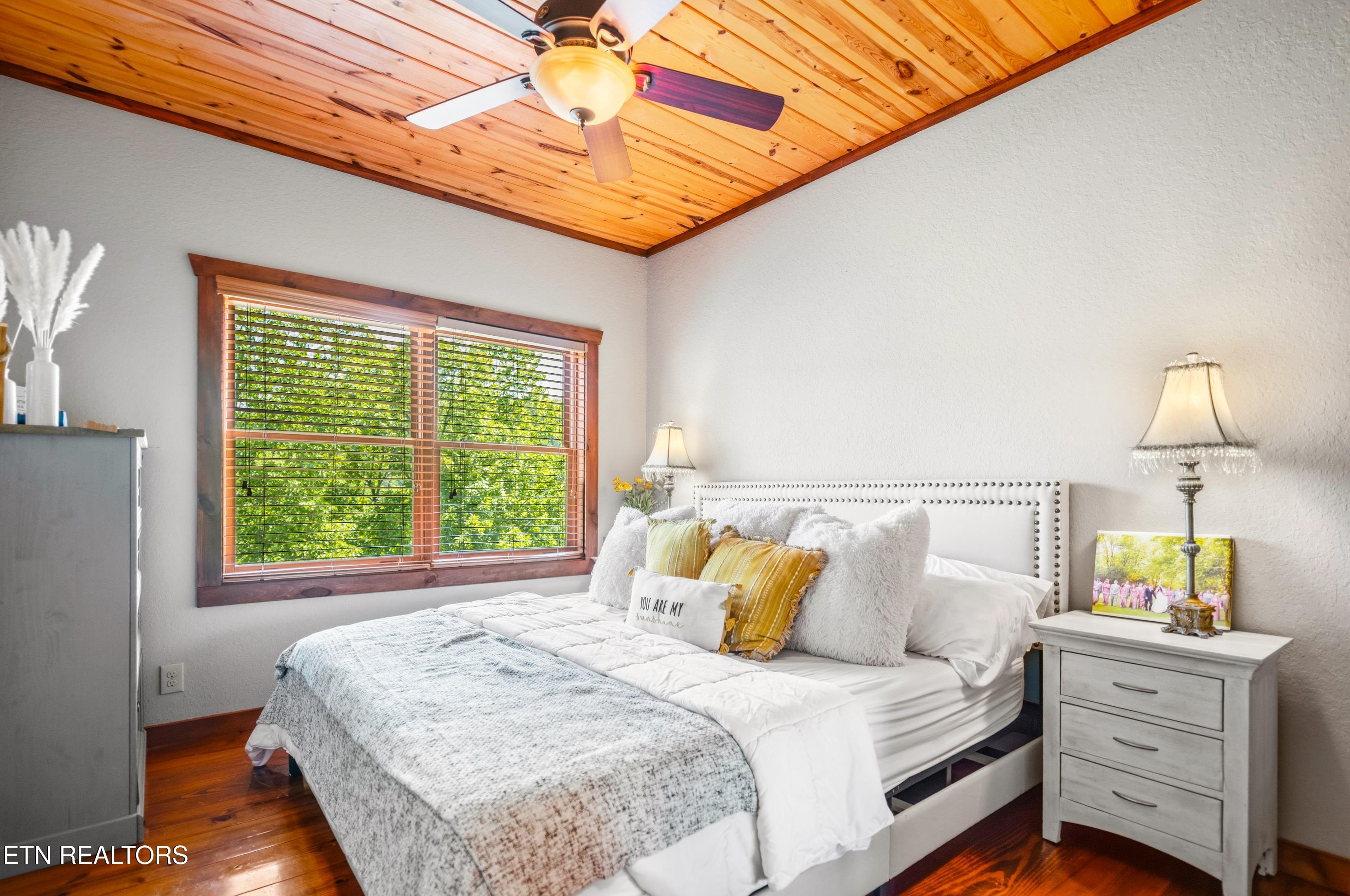 230 Foxwood Drive Caryville TN 37714