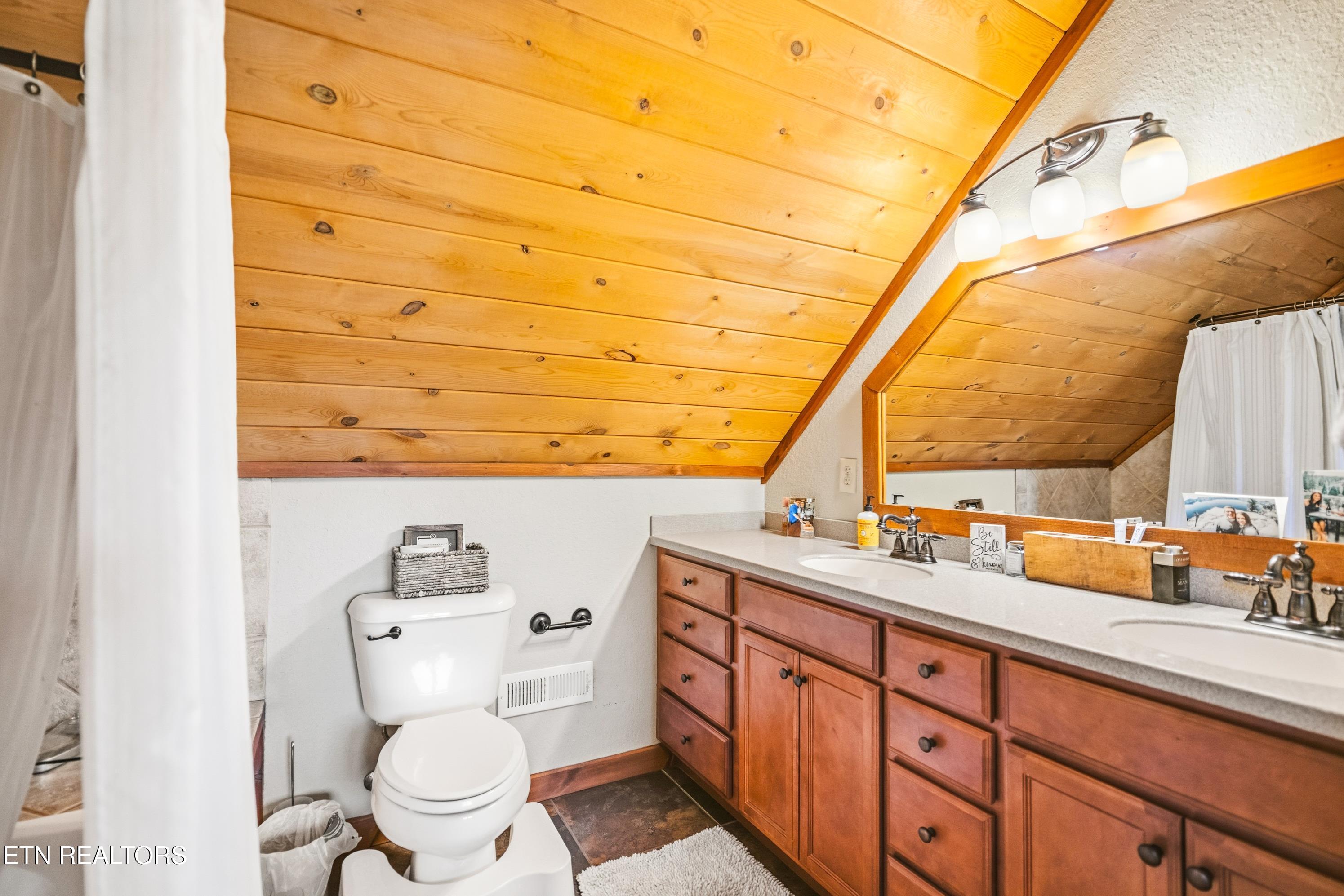 230 Foxwood Drive Caryville TN 37714